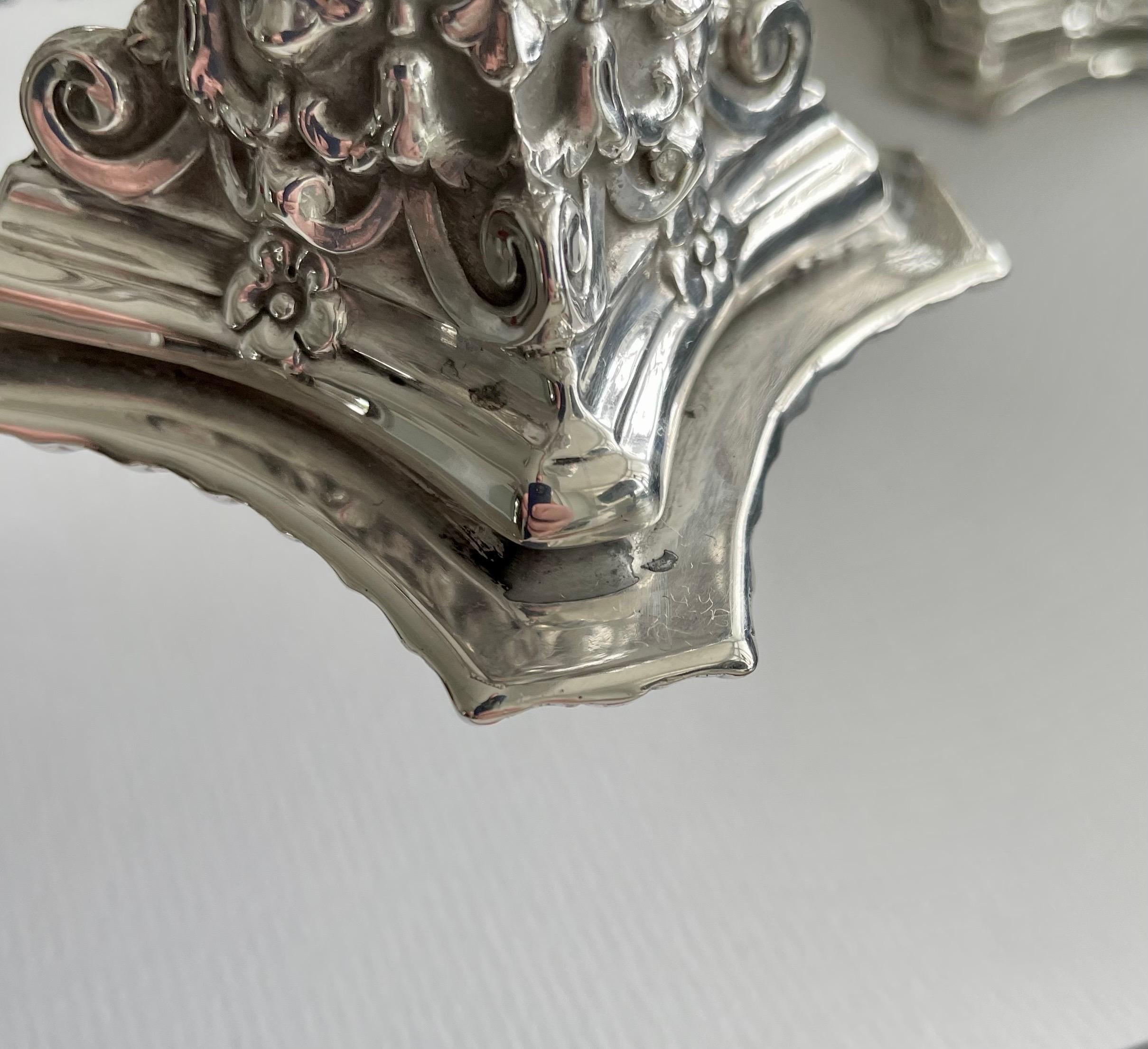 Antico candelabro in argento sterling a cinque luci Goldsmiths & Silversmiths London in vendita 12