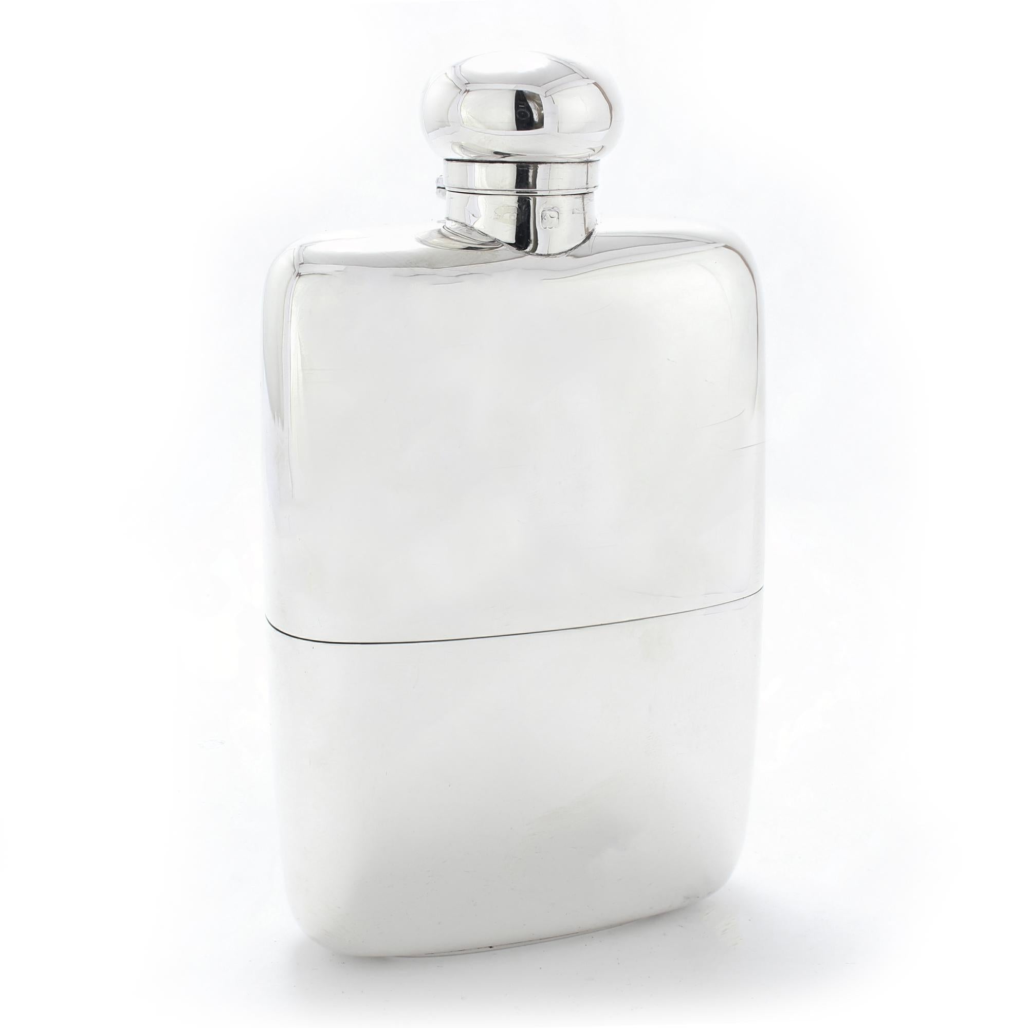 This antique sterling silver fantastic quality flask is of an exquisite workmanship. Hold a toast for the good ol’ days with this beautifully designed sterling silver flask. Measuring 14.5 cm x 8,2 cm, and weighing 257 grams, it is indelibly stamped