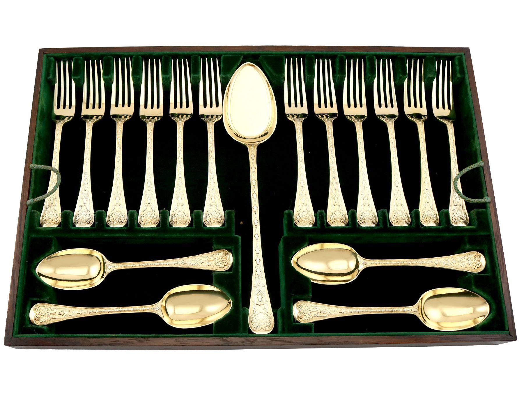 Antique Sterling Silver Gilt Canteen of Cutlery for Twelve Persons In Excellent Condition In Jesmond, Newcastle Upon Tyne