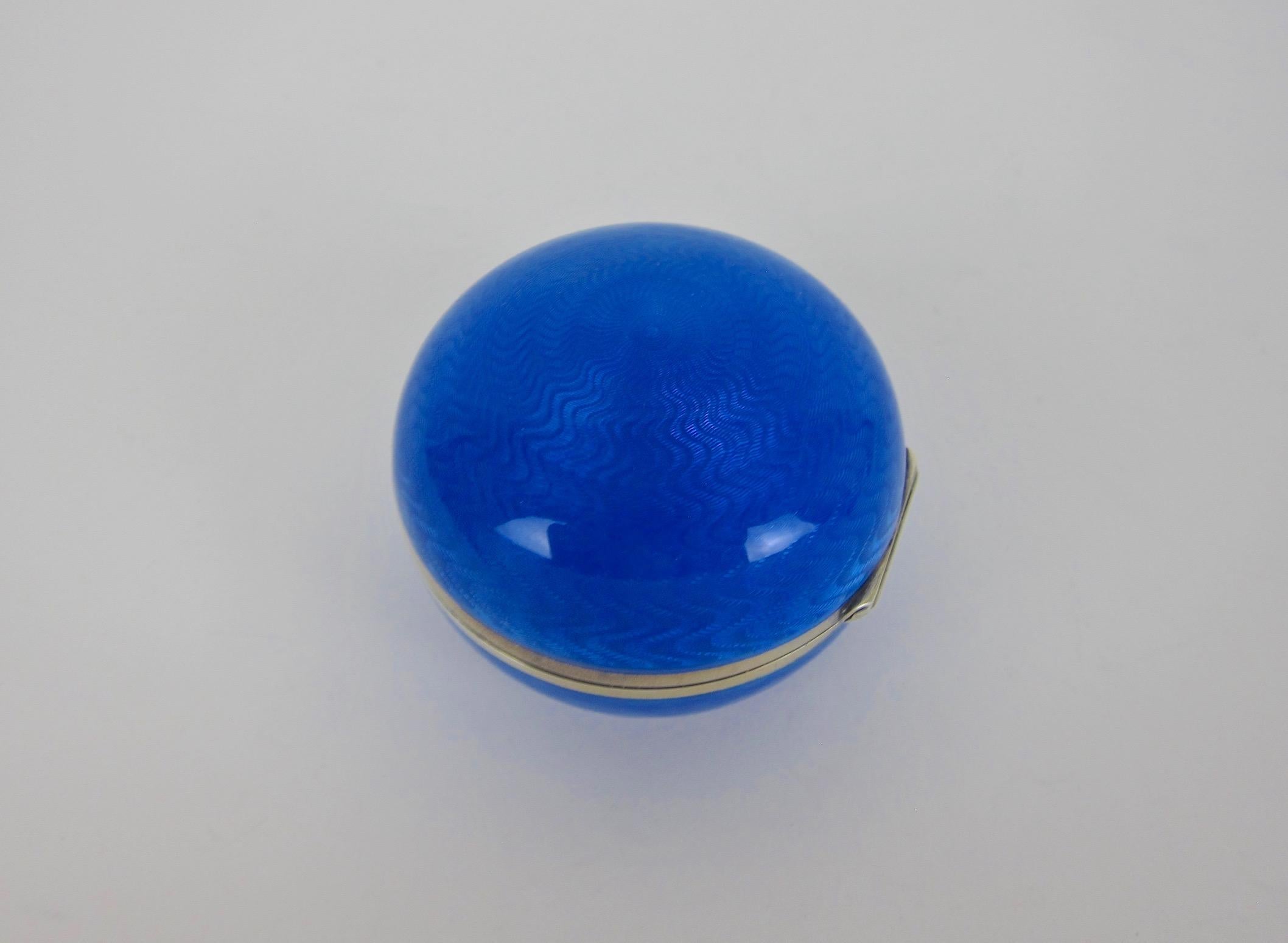 Antique Sterling Silver Gilt Domed Box with Blue Guilloche Enamel 3
