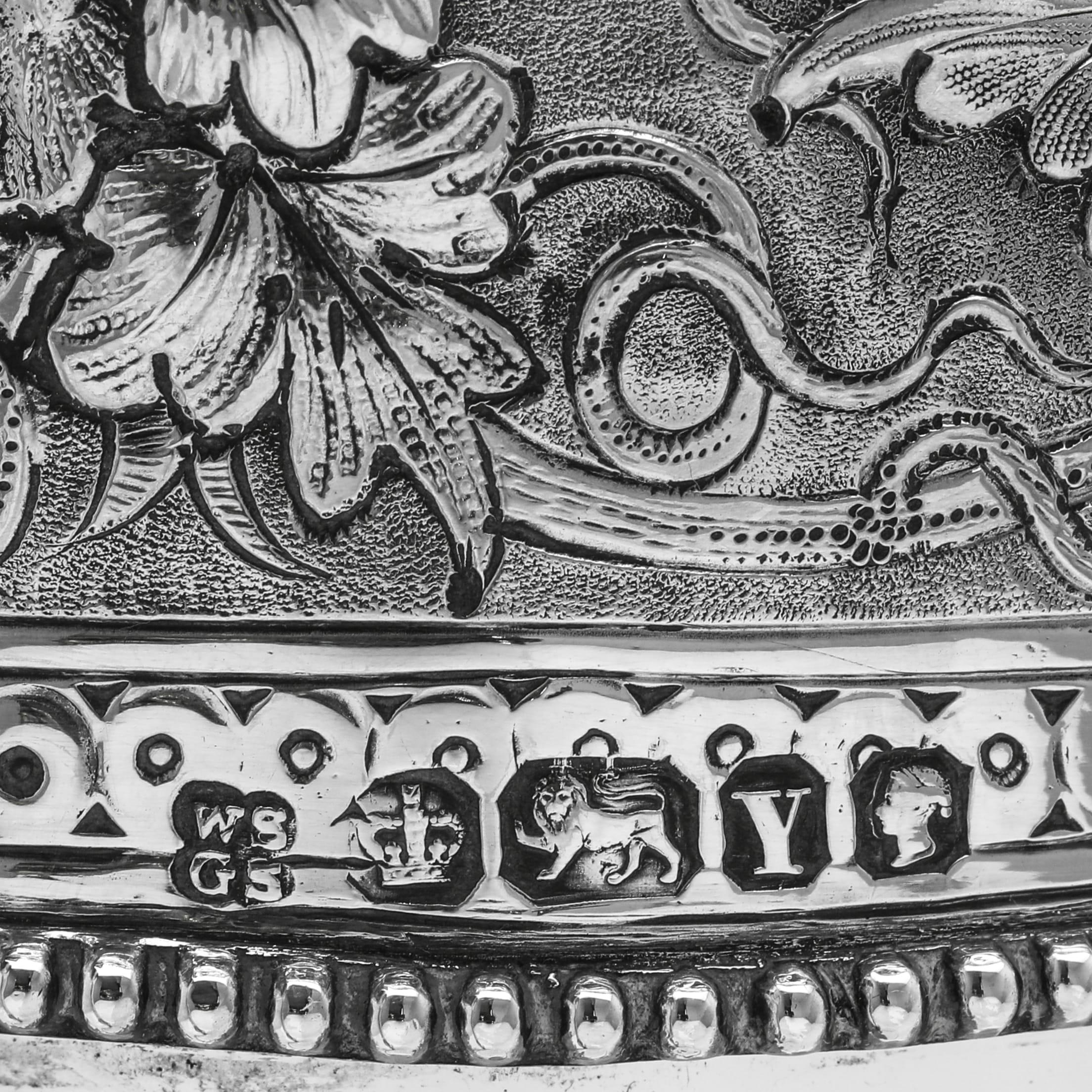 Antike Sterling Silber & Glas Claret Krug von W & G Sissons Sheffield 1891 (Sterlingsilber) im Angebot