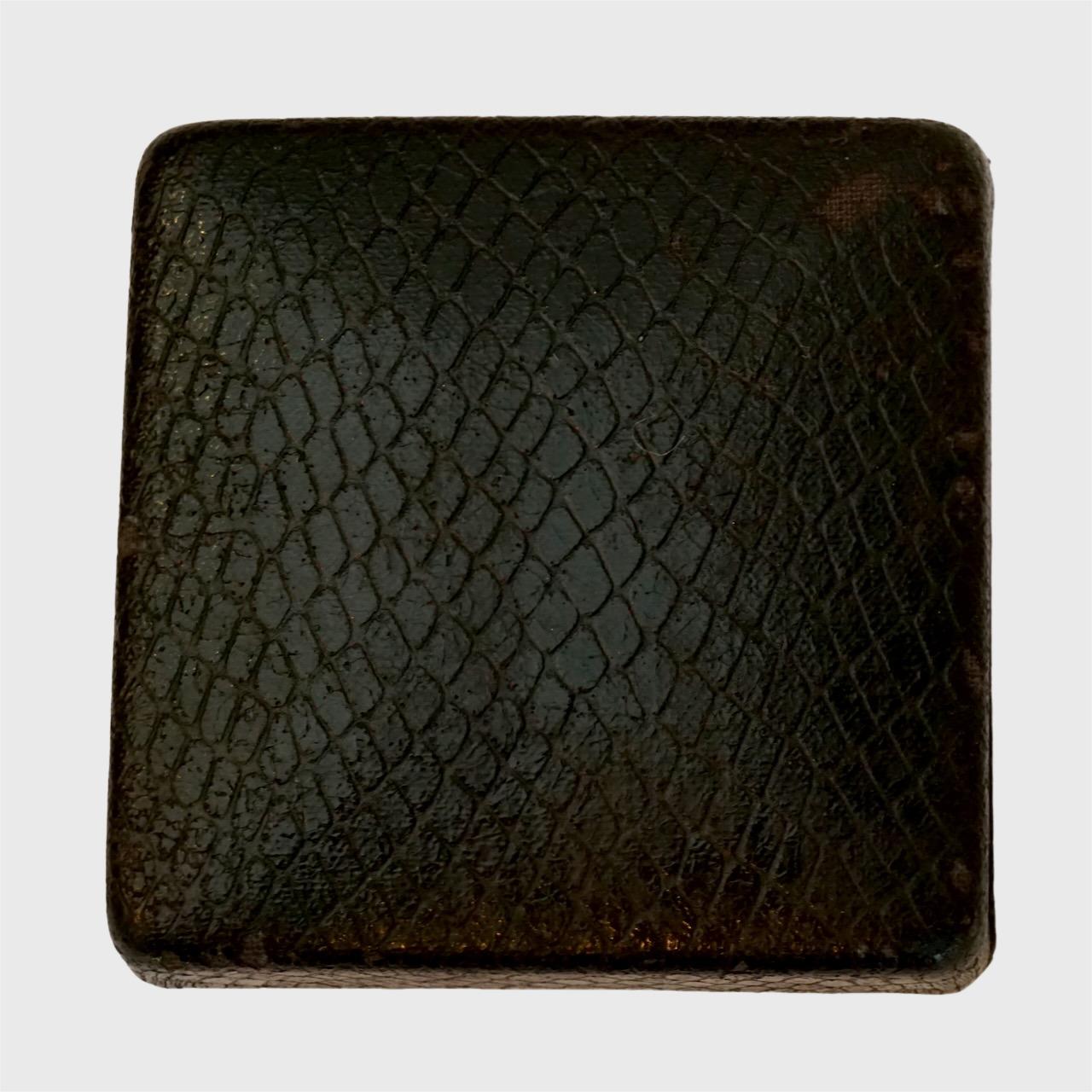 Gemelli antichi in argento Sterling incisi a mano a forma di fiore in vendita 1