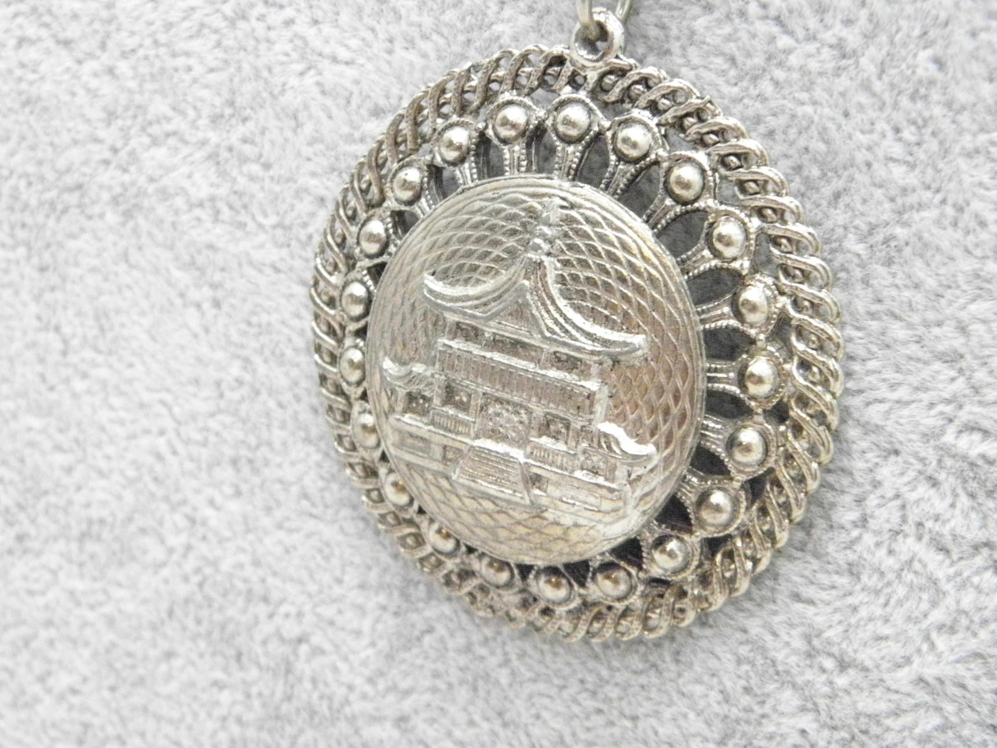 Antike antike Sterling Silber Halskette mit Pagodenanhänger aus Seil 925 22 Zoll im Zustand „Gut“ im Angebot in Camelford, GB