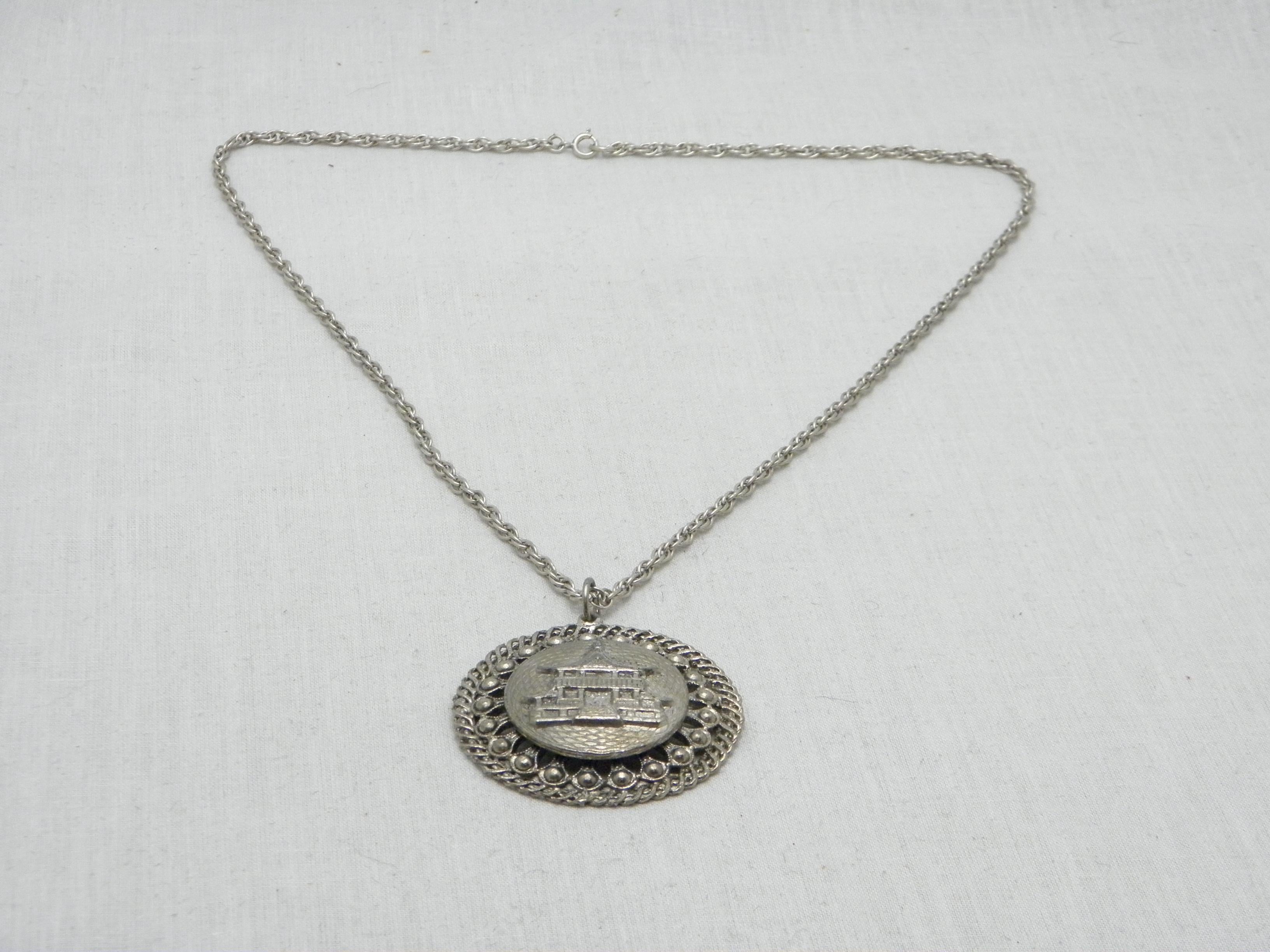 Antike antike Sterling Silber Halskette mit Pagodenanhänger aus Seil 925 22 Zoll im Angebot 4