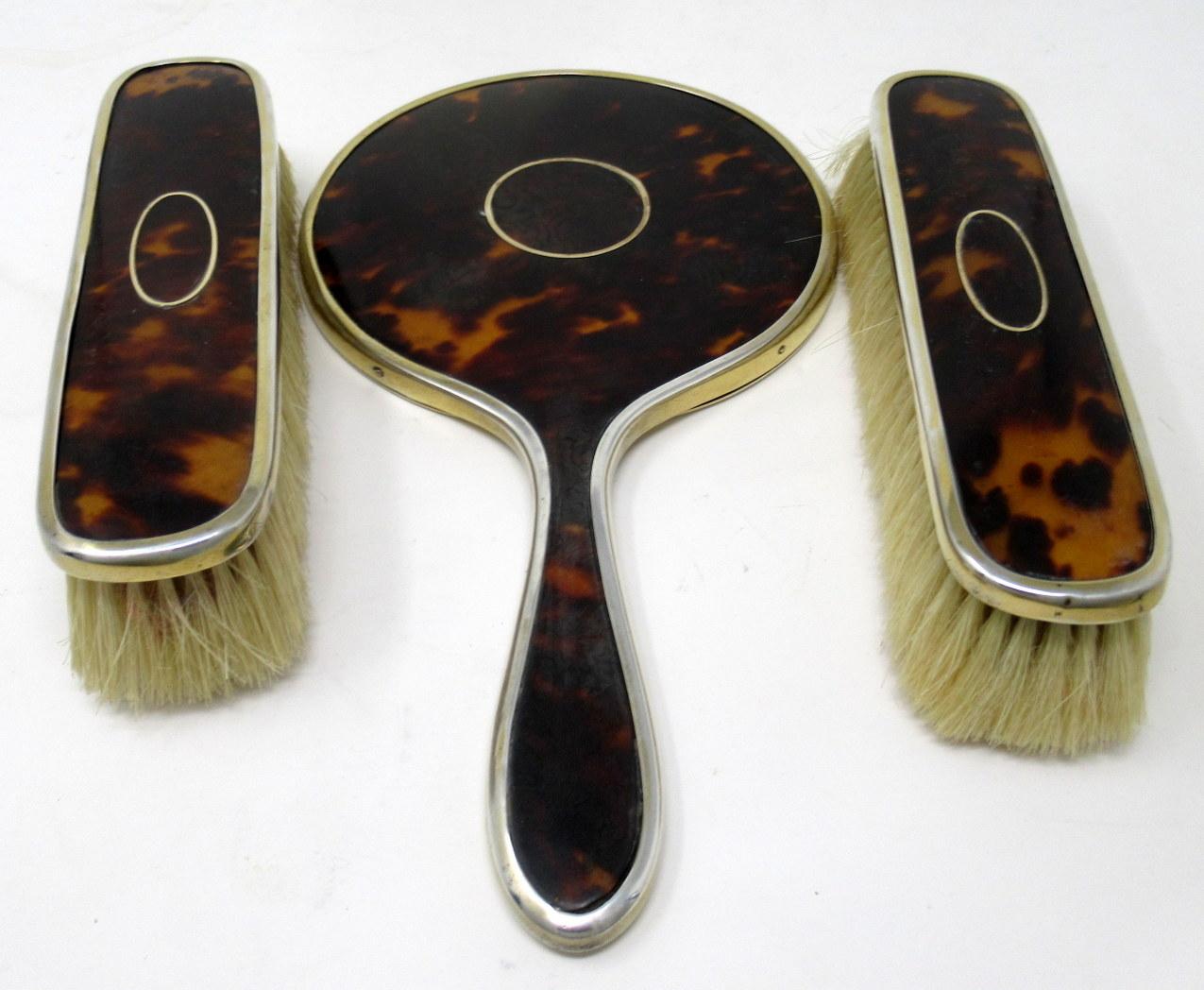 Antique Sterling Silver Lady's Vanity Dressing Table Set Hair Clothes Brushes In Good Condition For Sale In Dublin, Ireland