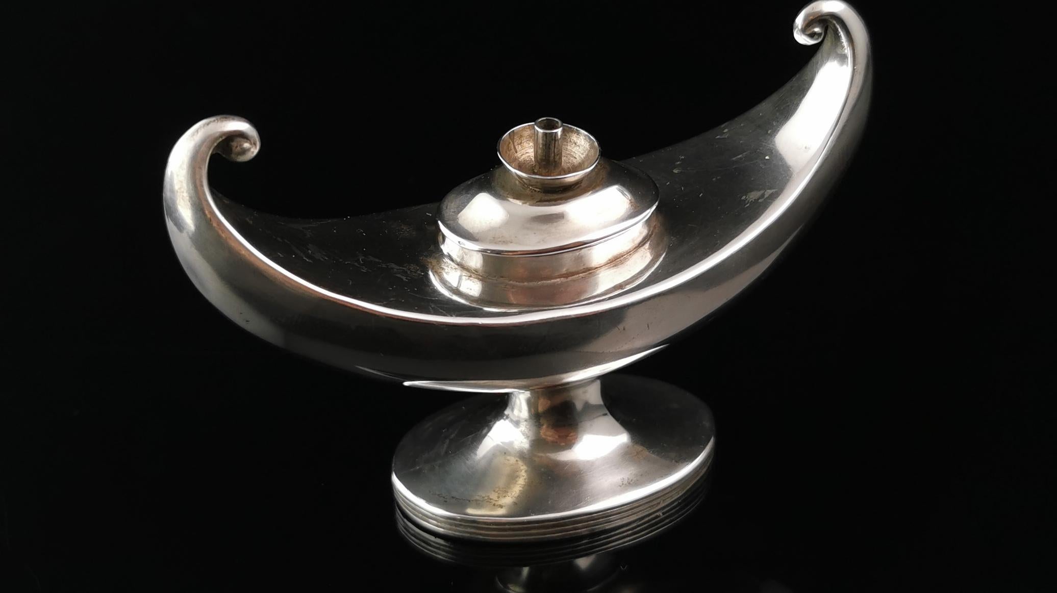 Sterling Silver Antique sterling silver lamp form table lighter For Sale