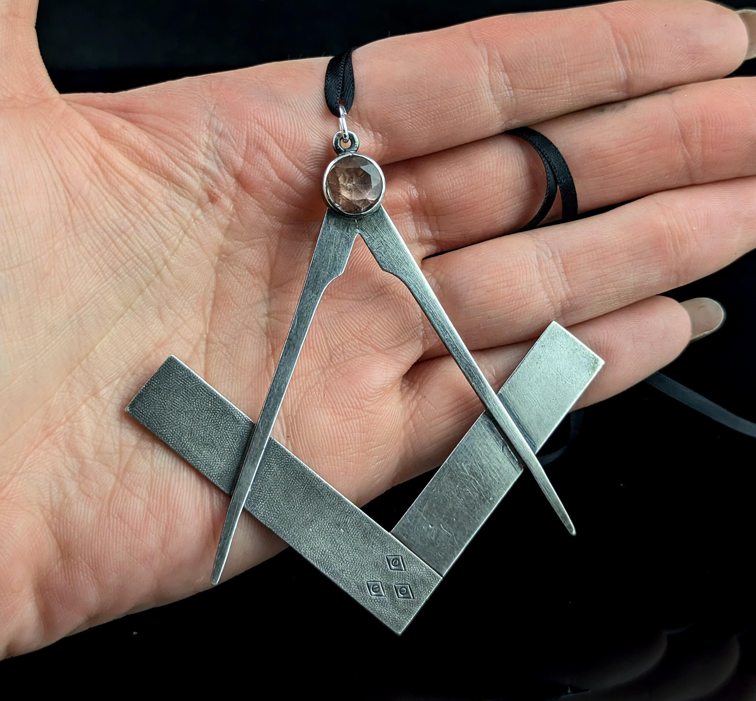 Antico ciondolo massonico in argento sterling, grande, vittoriano in vendita 5