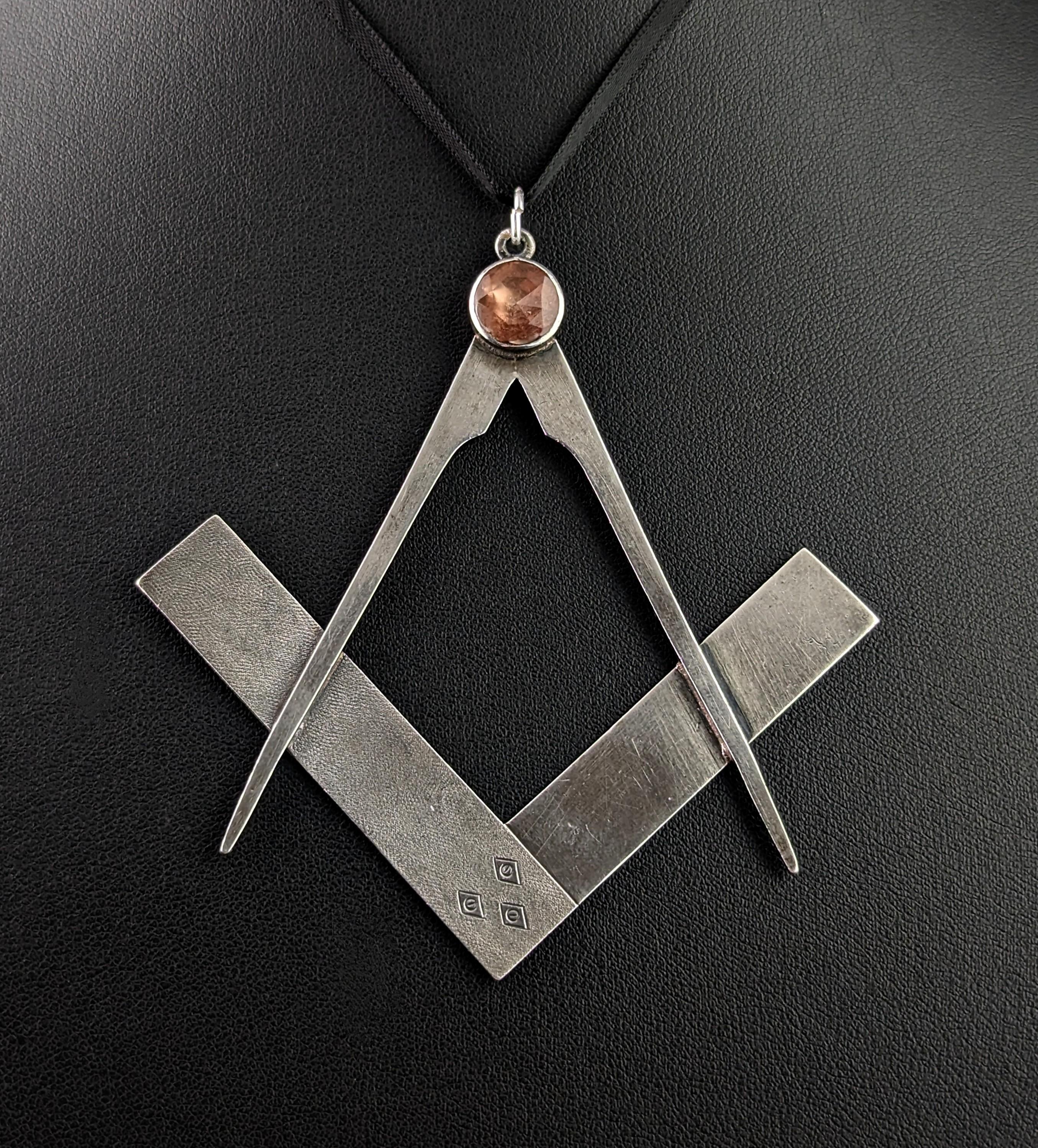 Vittoriano Antico ciondolo massonico in argento sterling, grande, vittoriano in vendita