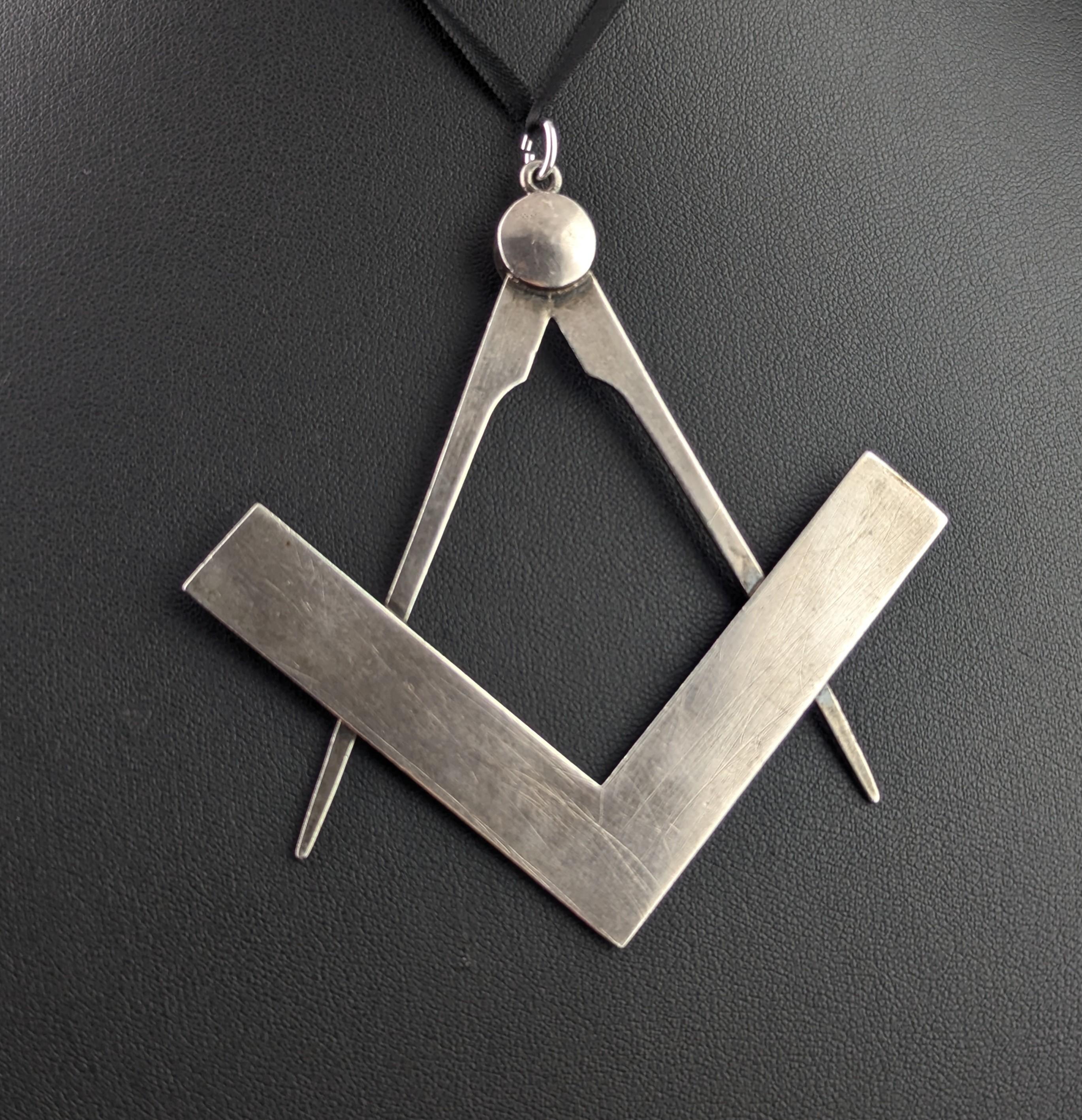 Antico ciondolo massonico in argento sterling, grande, vittoriano in vendita 2