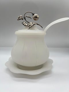 Antike Soßenterrine aus Opalglas, montiert in Sterling Silber