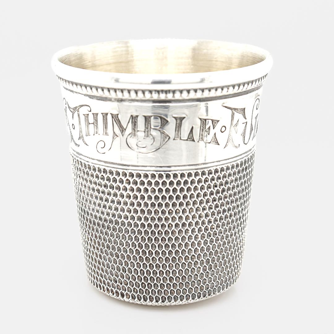 Vaso de chupito o medida de licor antiguo de plata de ley 