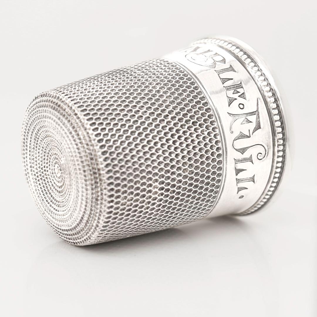 Vaso de chupito o medida de licor antiguo de plata de ley 