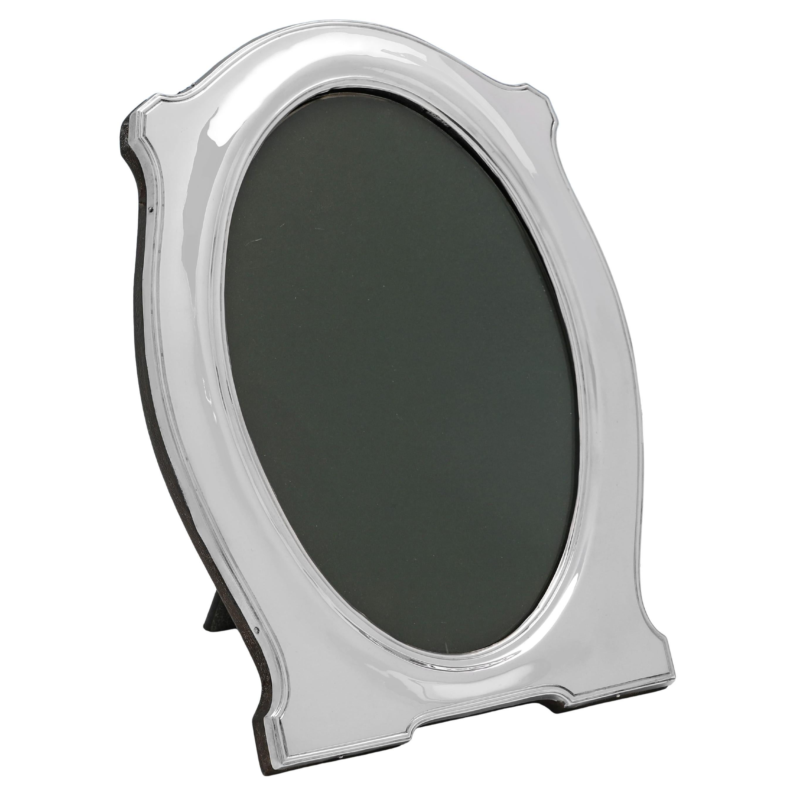 Antique Sterling Silver Oval Photograph Frame, Birmingham, 1916 For Sale