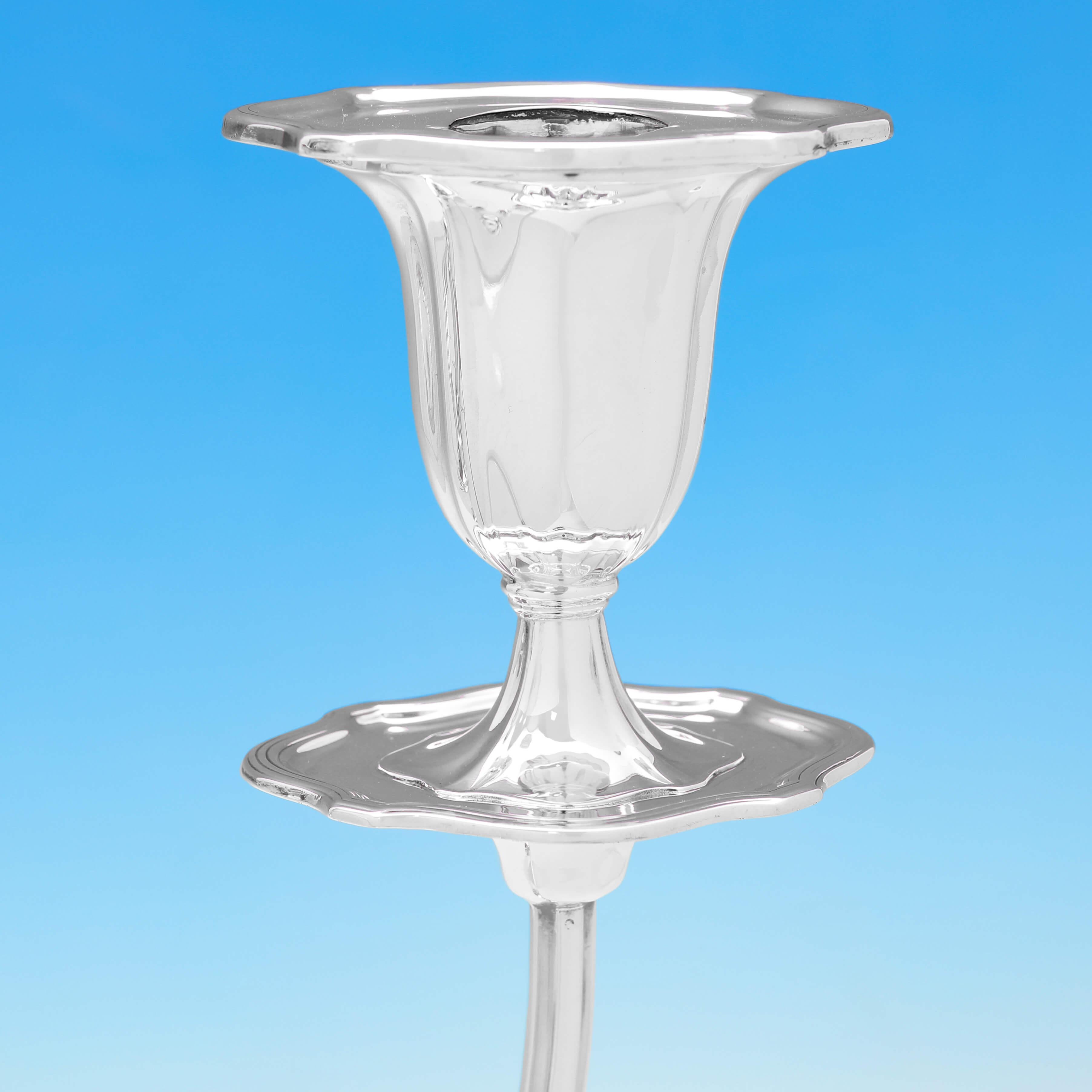 Antique Sterling Silver Pair of Candelabra - 3 Lights - Walker & Hall 1914 In Good Condition In London, London
