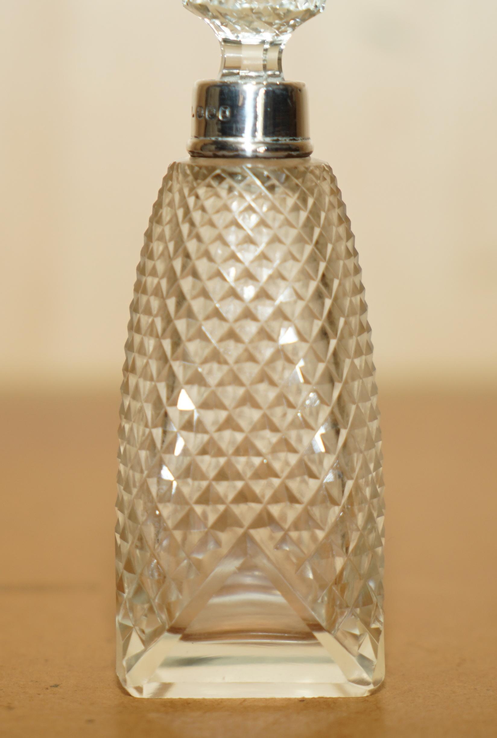 Late 19th Century ANTIQUE STERLING SILVER PERFUME BOTTLE IN CUT GLASS CRYSTAL LOVELY CRAFTSMANSHiP For Sale