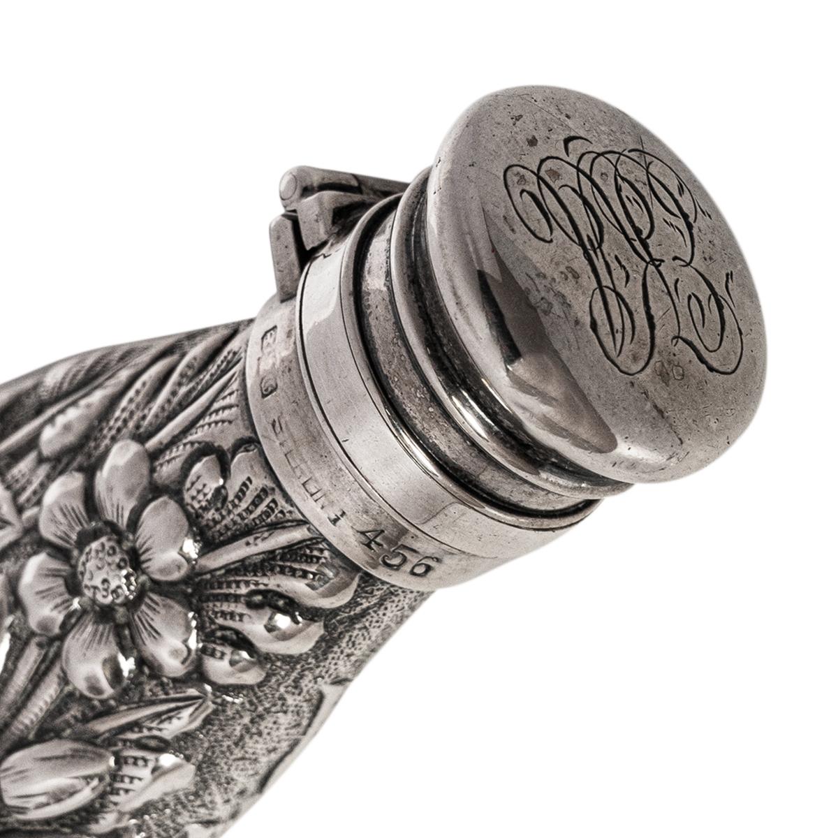 Antiguo Frasco de Perfume de Plata de Ley Grabado Repousse Frasco Londres 1873 en venta 6