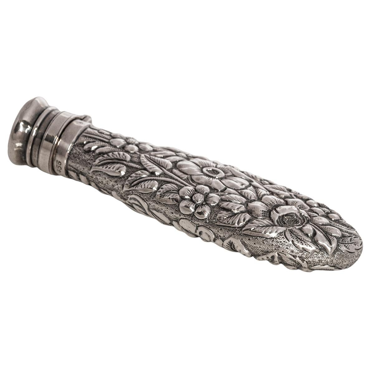 Antiguo Frasco de Perfume de Plata de Ley Grabado Repousse Frasco Londres 1873 Inglés en venta