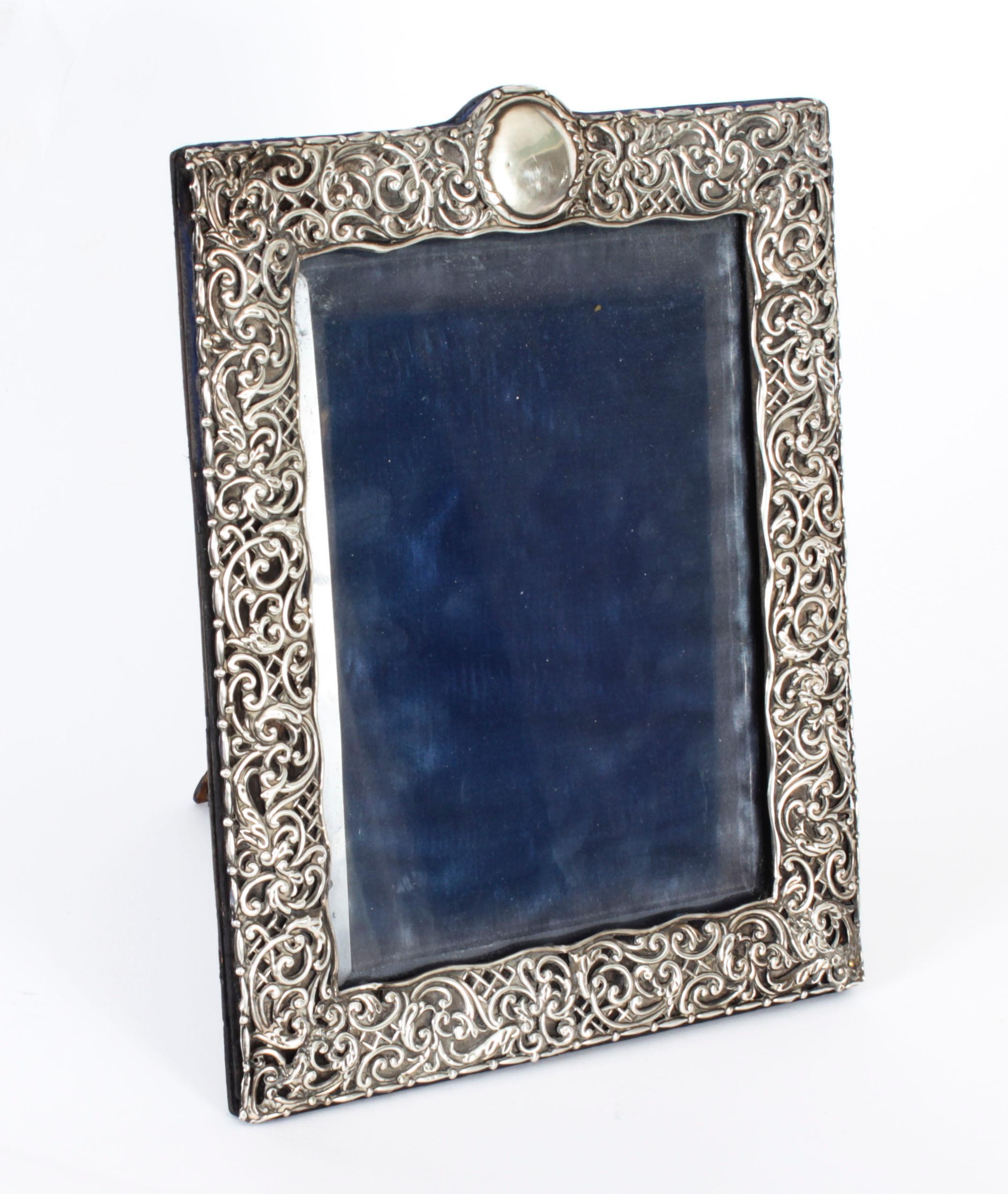 Antique Sterling Silver Photo Frame by Henry Matthews 1902 1