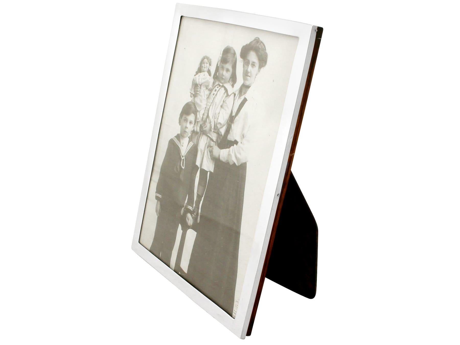 Antique Sterling Silver Photograph Frame In Excellent Condition In Jesmond, Newcastle Upon Tyne
