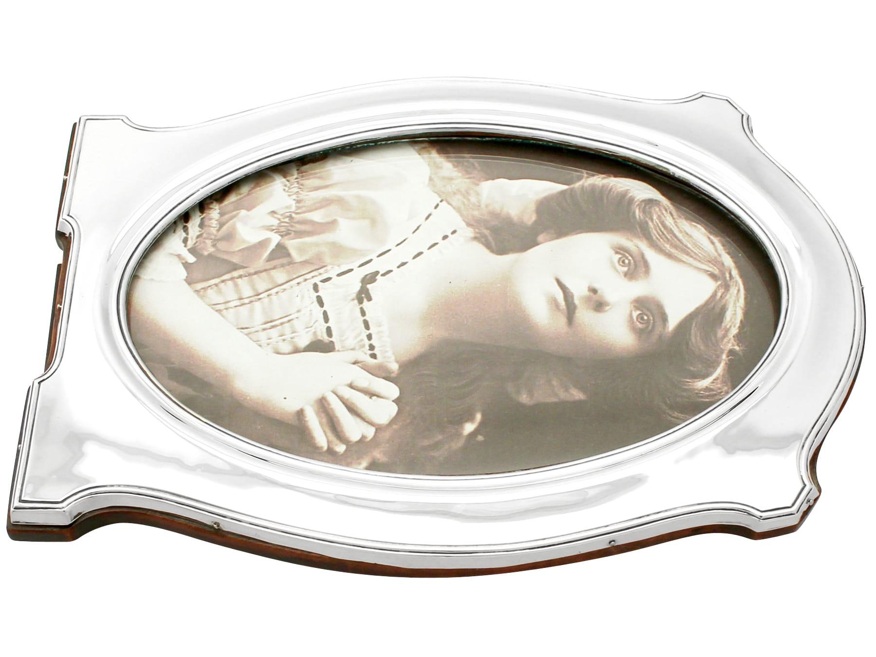Early 20th Century Antique Sterling Silver Photograph Frame For Sale