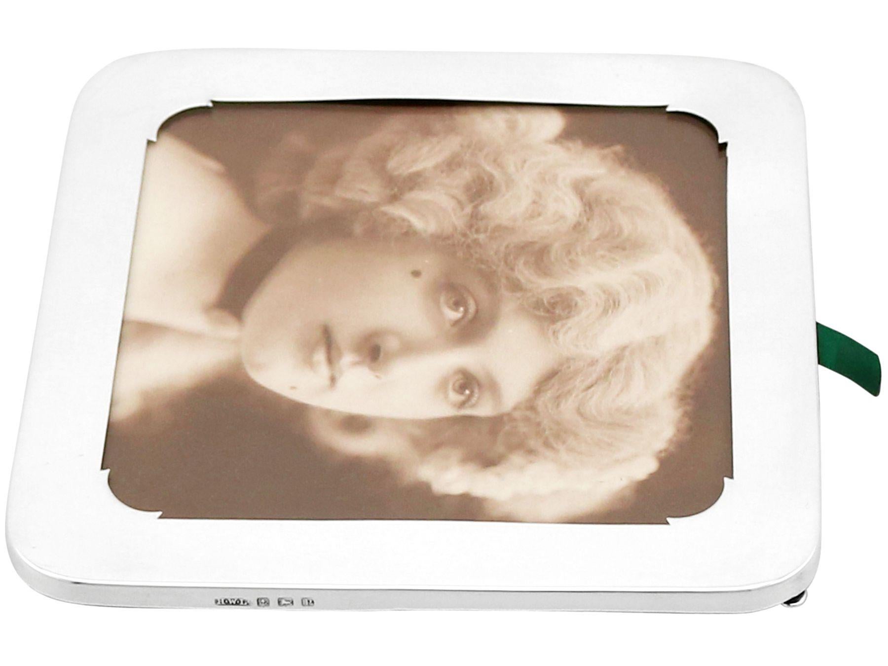Antique Sterling Silver Photograph Frame For Sale 2