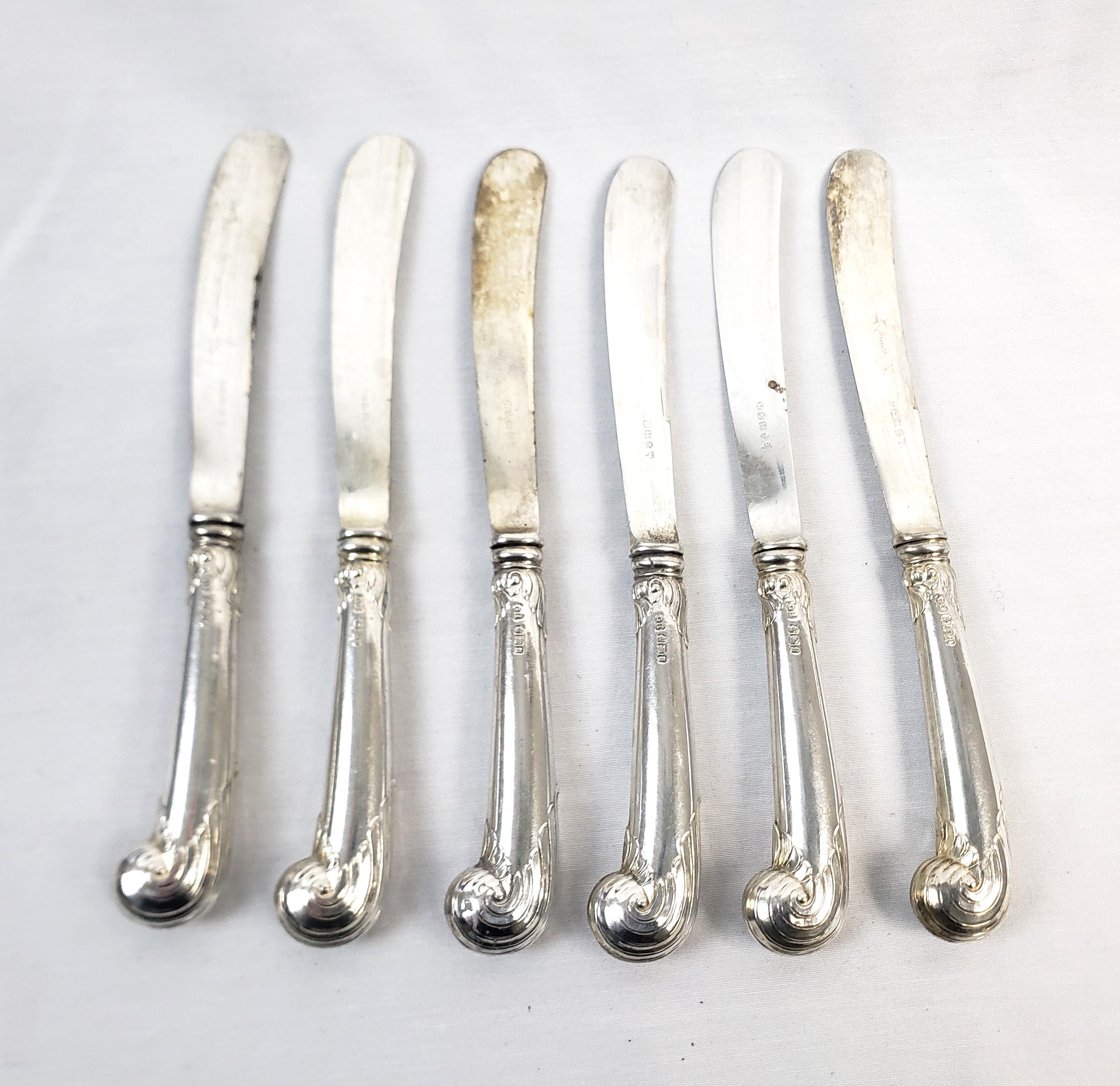 20ième siècle Set de couteaux et de fourchettes de désert en argent sterling antique avec manche de pistolet dans un étui ajusté en vente