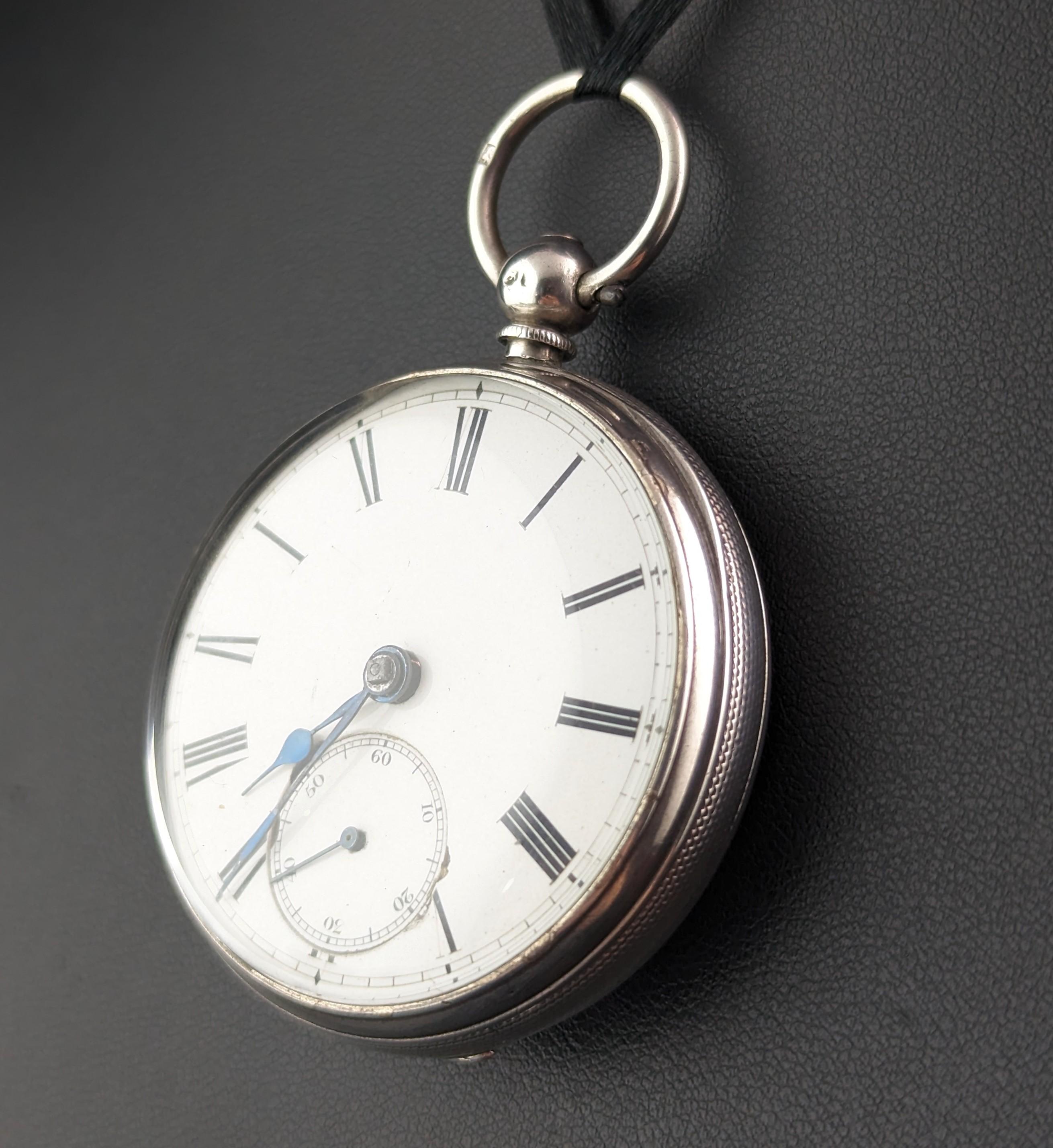 Antique sterling silver pocket watch, Mid Victorian  In Fair Condition In NEWARK, GB