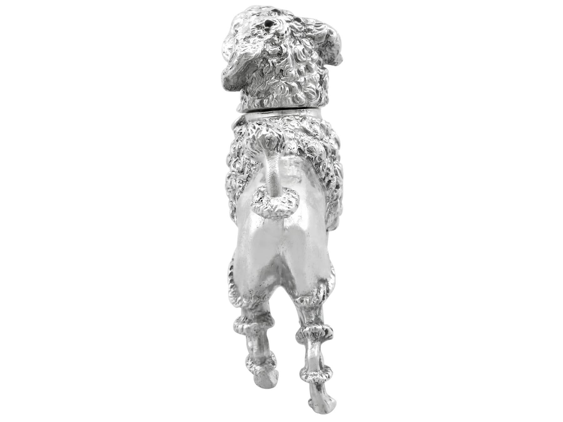 Antique Sterling Silver Poodle Pepperette '1897' In Excellent Condition For Sale In Jesmond, Newcastle Upon Tyne