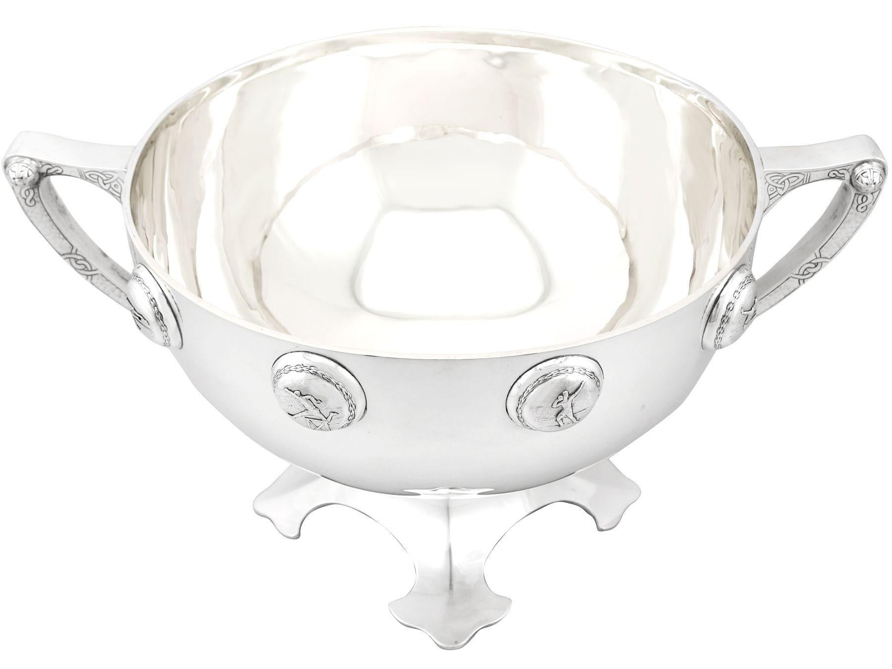 Antique Sterling Silver Presentation Bowl, 1937 In Excellent Condition For Sale In Jesmond, Newcastle Upon Tyne