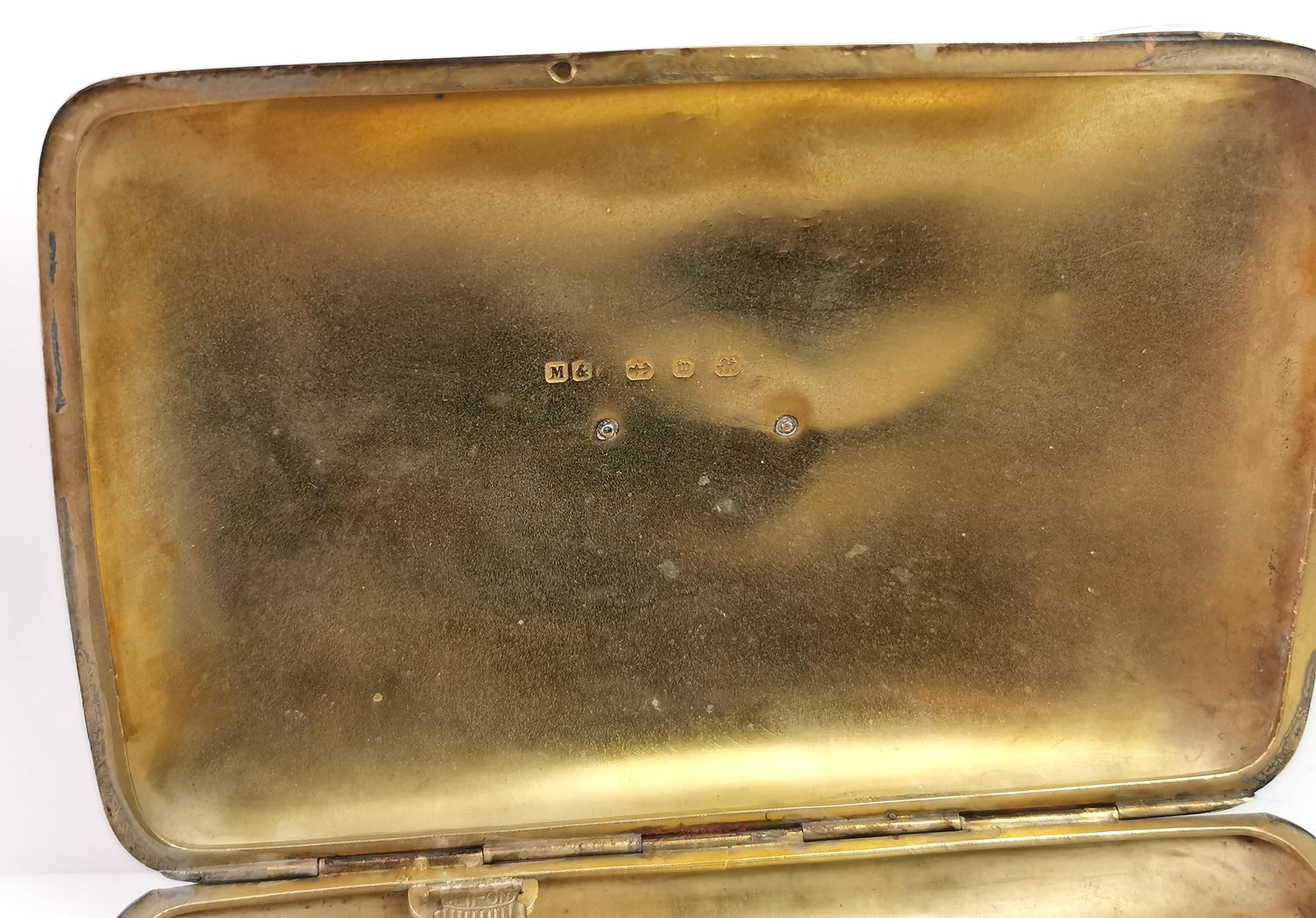 Antikes Präsentations-Zigarrenetui aus Sterlingsilber, königliches Wappen  im Zustand „Relativ gut“ in NEWARK, GB