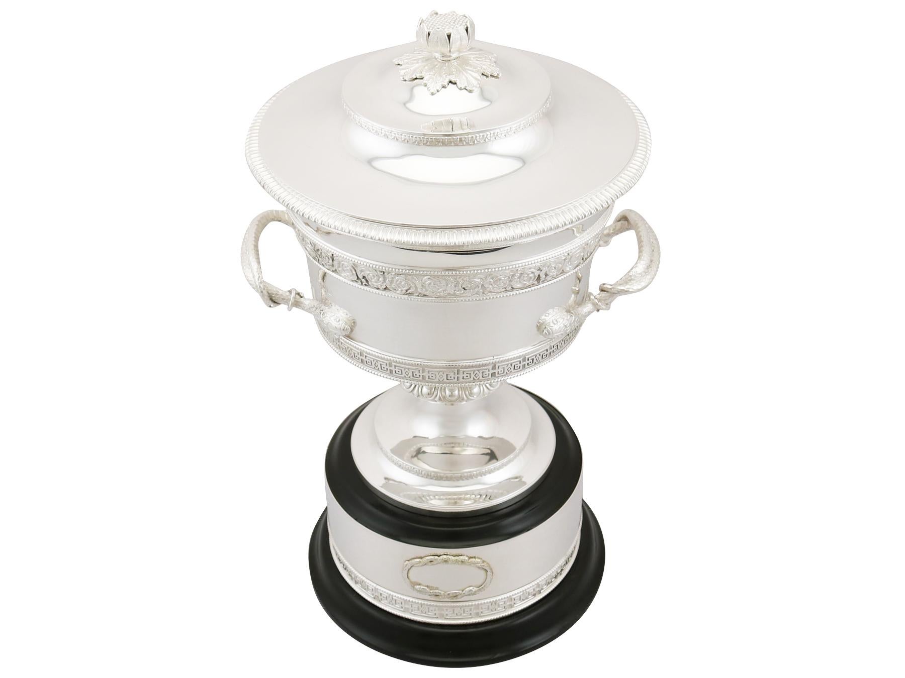 Antique Sterling Silver Presentation Cup and Cover In Excellent Condition In Jesmond, Newcastle Upon Tyne