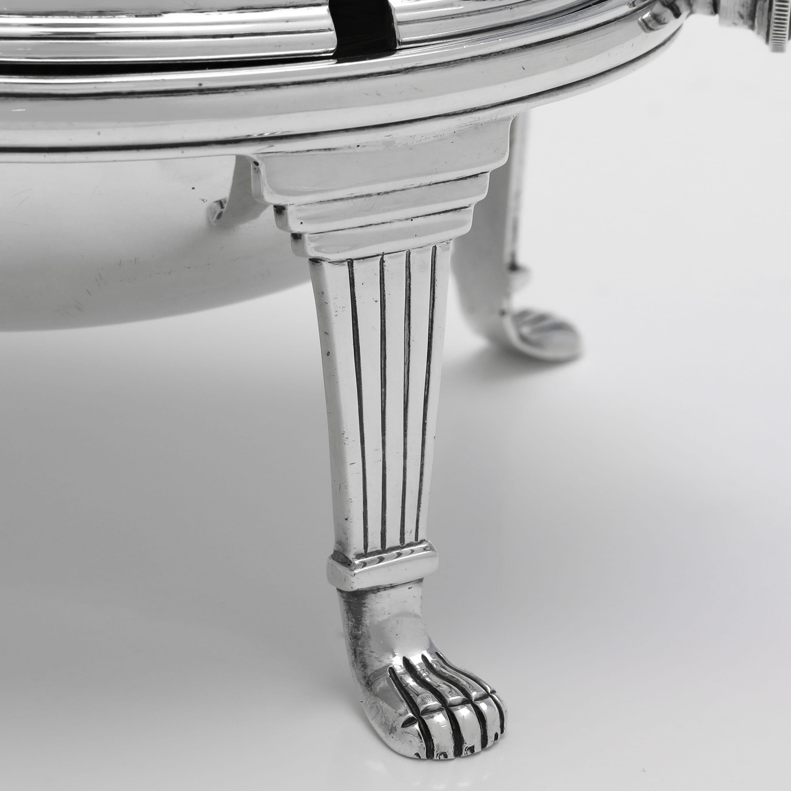 Antike, drehbare Butterschale aus Sterlingsilber von Mappin & Webb, hergestellt 1924 (Frühes 20. Jahrhundert) im Angebot