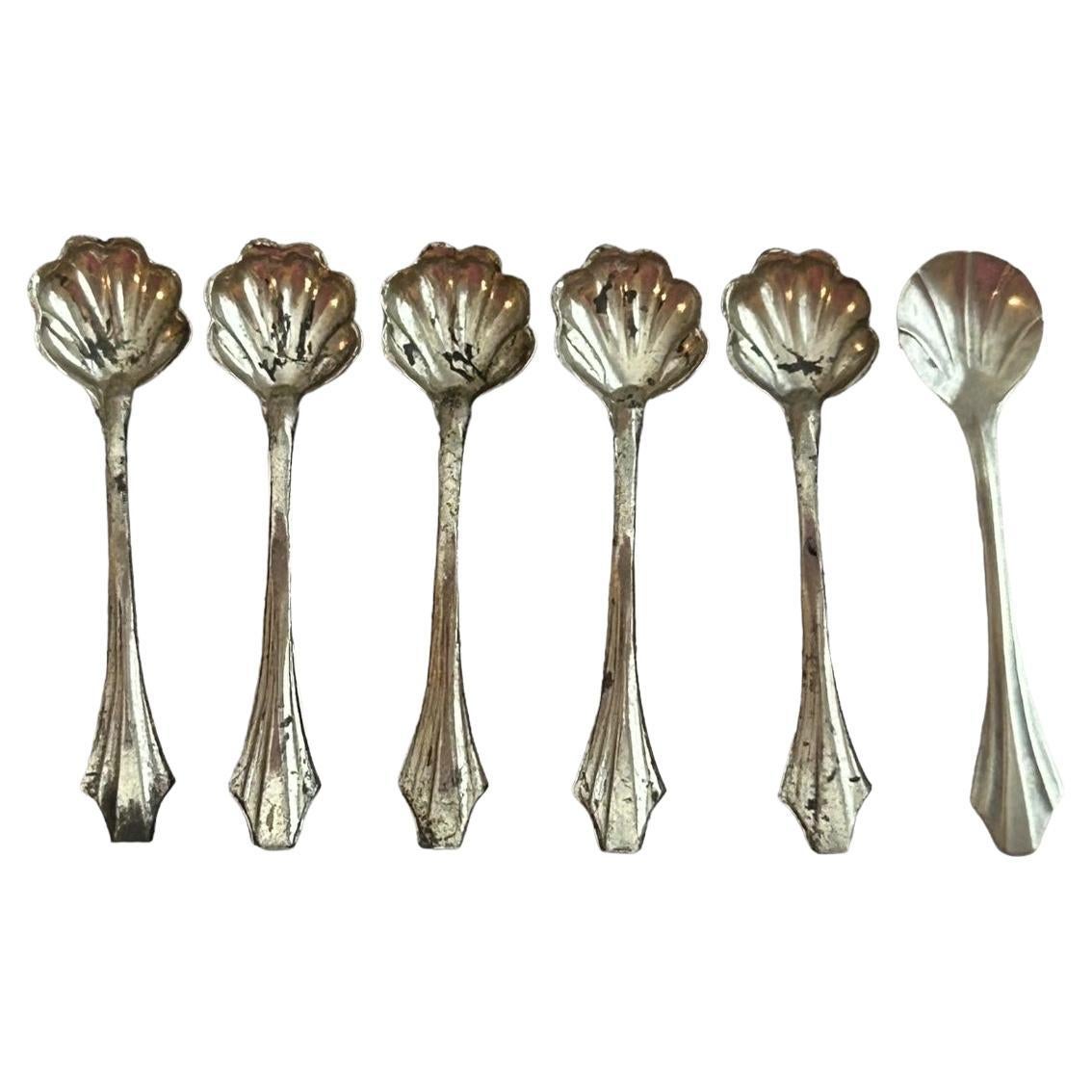 Antique Sterling Silver Ruffled Shell Pattern Salt Spoons ~ 6 For Sale