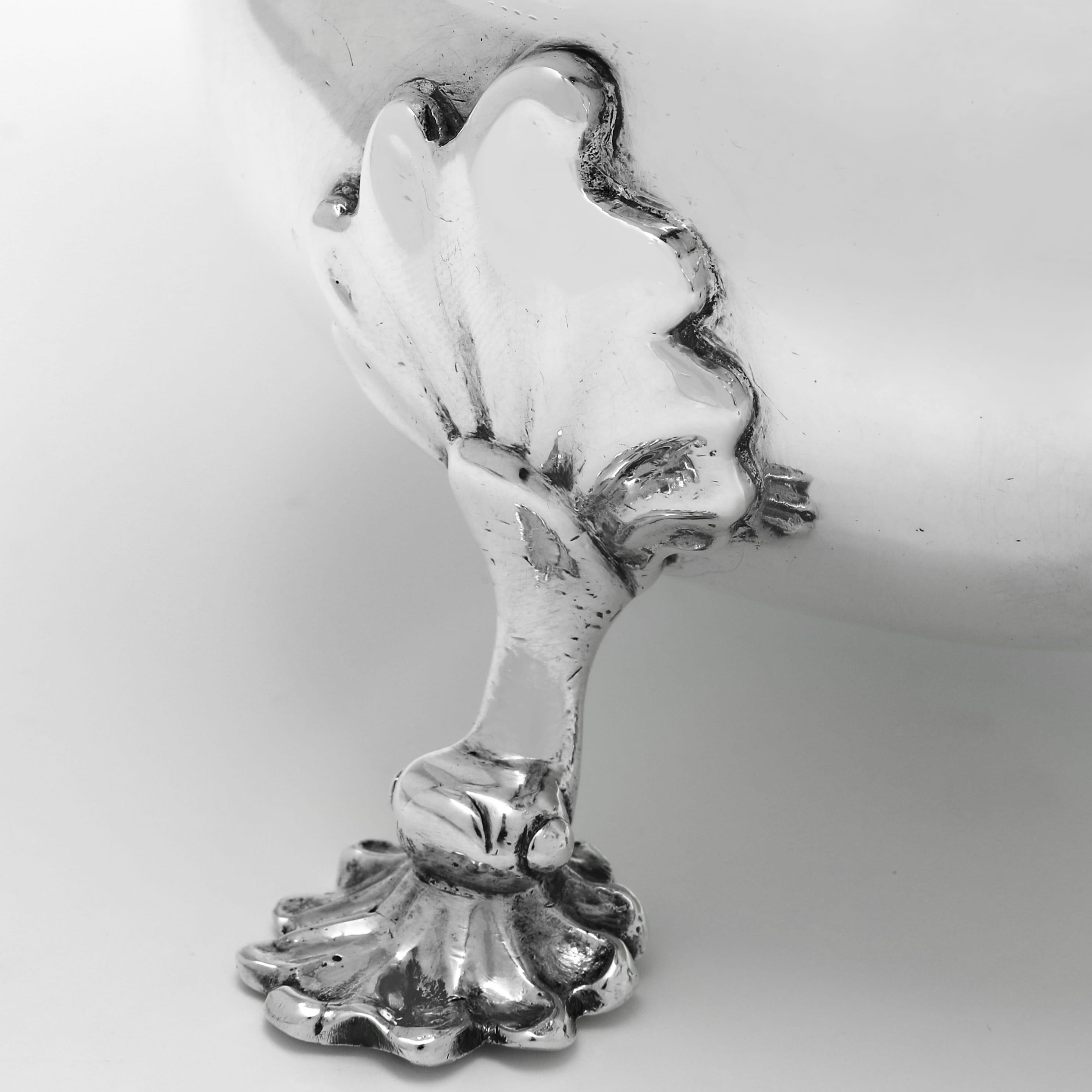 Anglais Boîte à sauce ancienne en argent sterling fabriquée à Londres en 1823 par William Galloway en vente