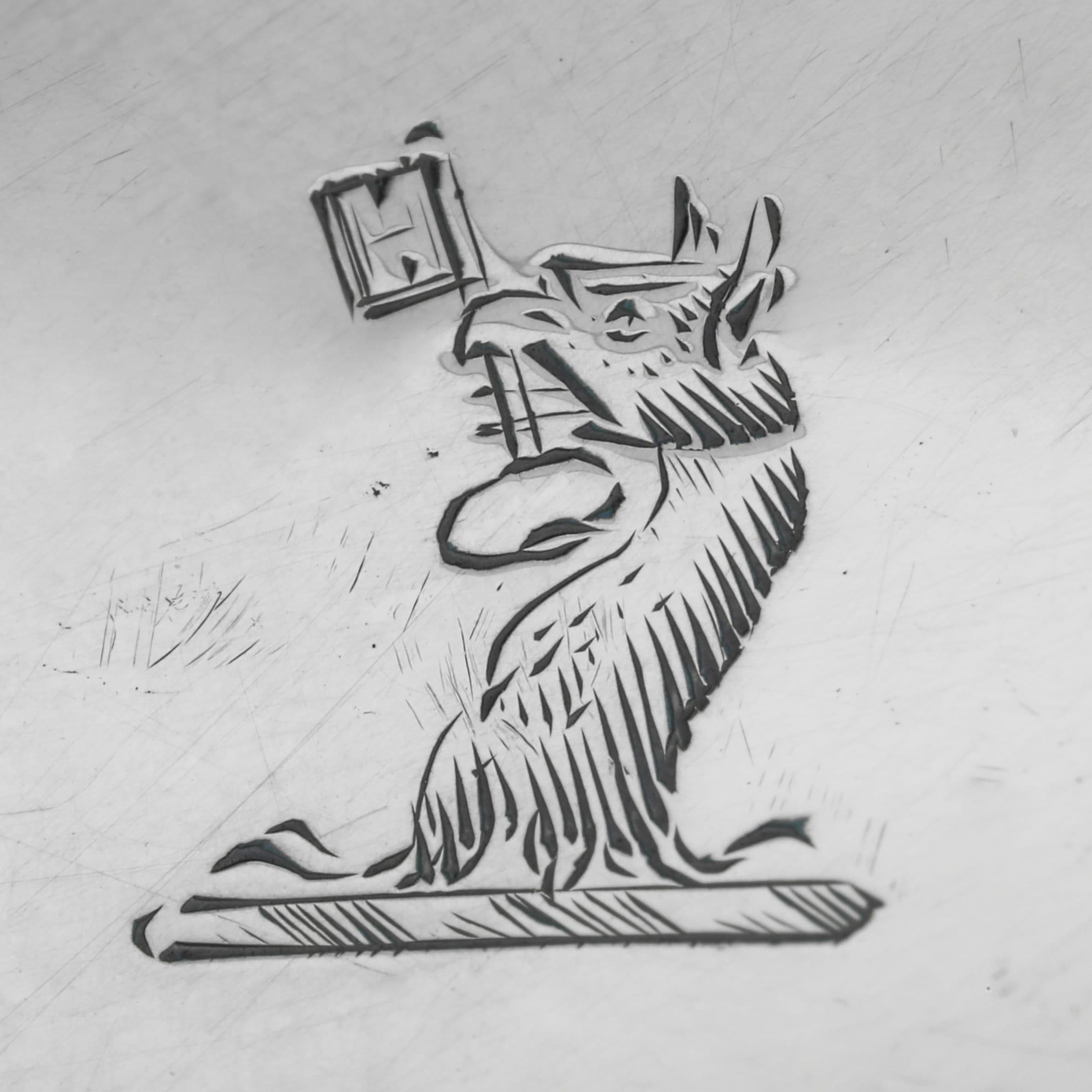 Boîte à sauce ancienne en argent sterling fabriquée à Londres en 1823 par William Galloway Bon état - En vente à London, London