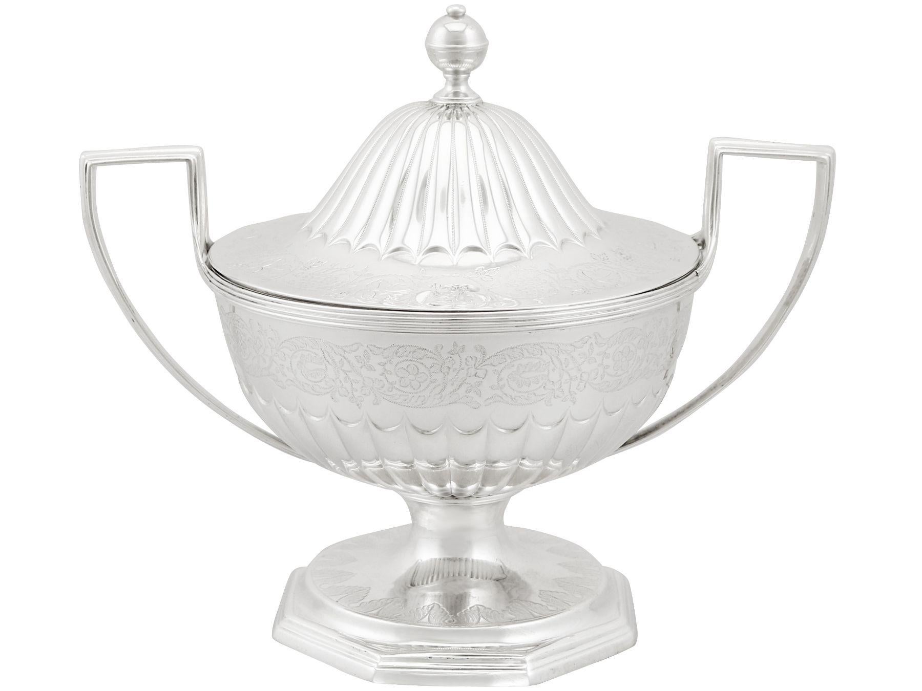 Antique Sterling Silver Sauce Tureens In Excellent Condition In Jesmond, Newcastle Upon Tyne