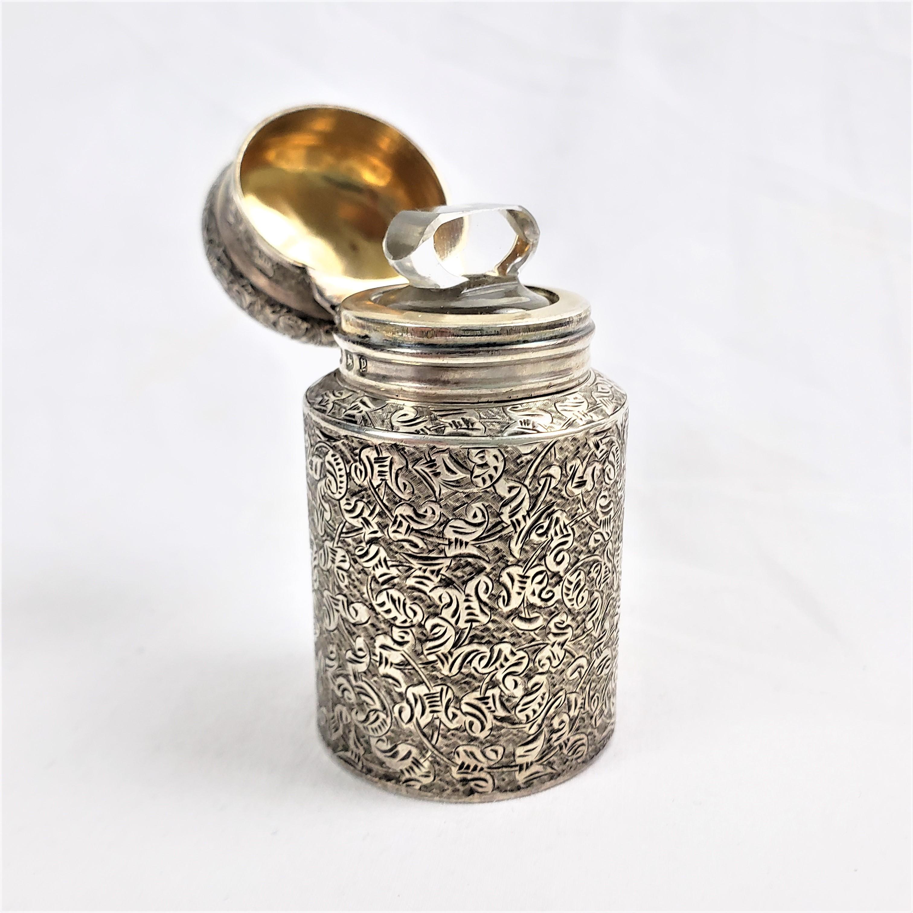 Antique Sterling Silver Scent or Perfume Bottle with Chased Decoration In Good Condition For Sale In Hamilton, Ontario