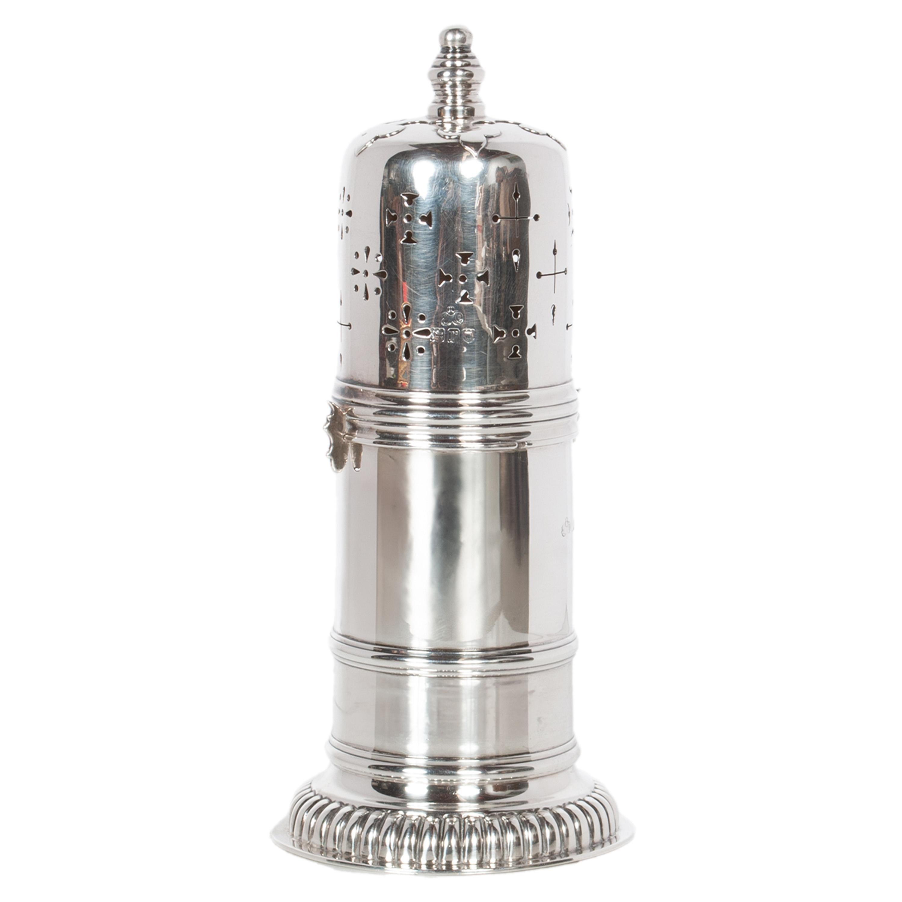 Early 20th Century Antique Sterling Silver Silver Sugar Shaker Muffineer Elkington & Co London 1912 For Sale