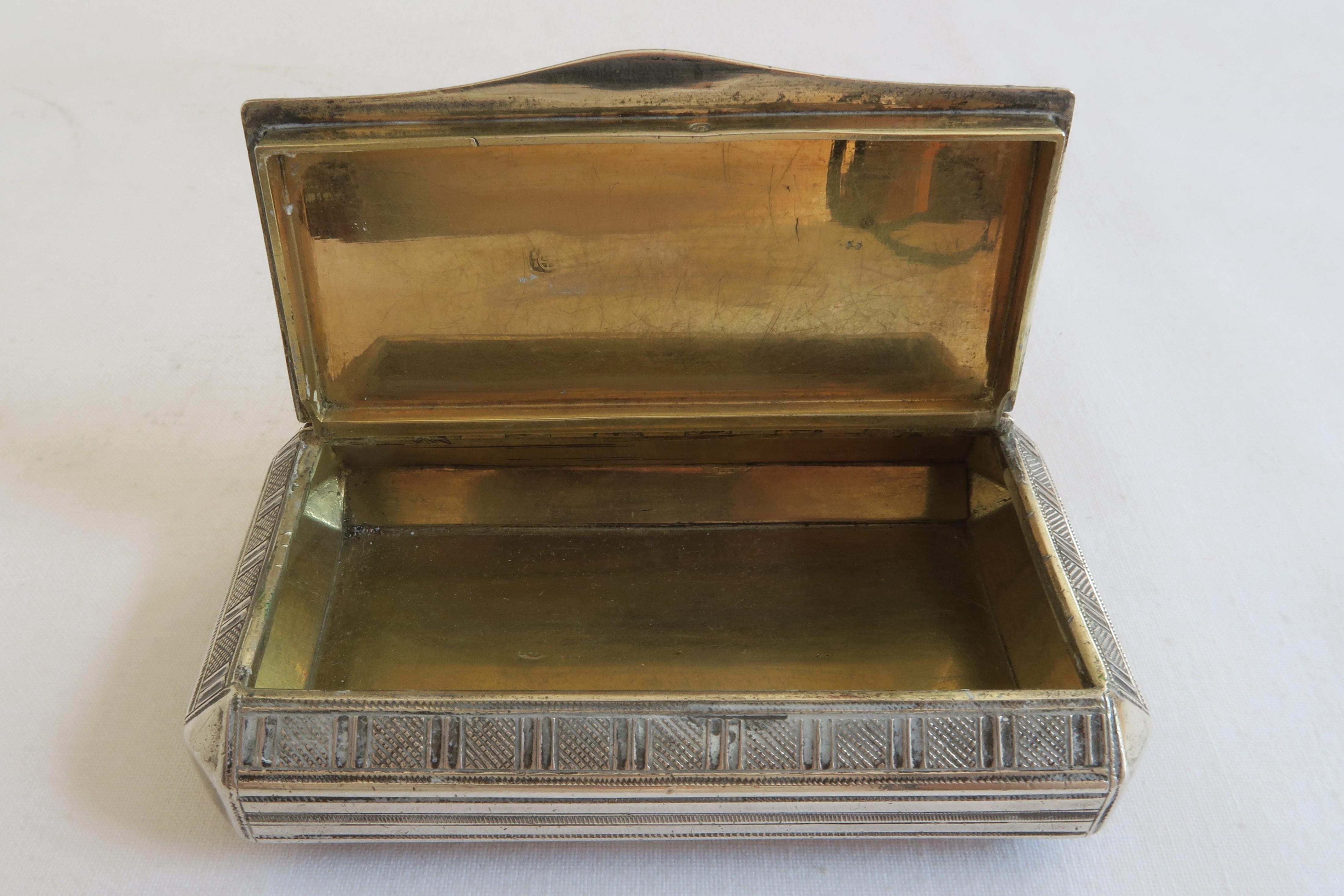 Antique Sterling Silver Snuff Box Empire Style Floral Motif For Sale 1