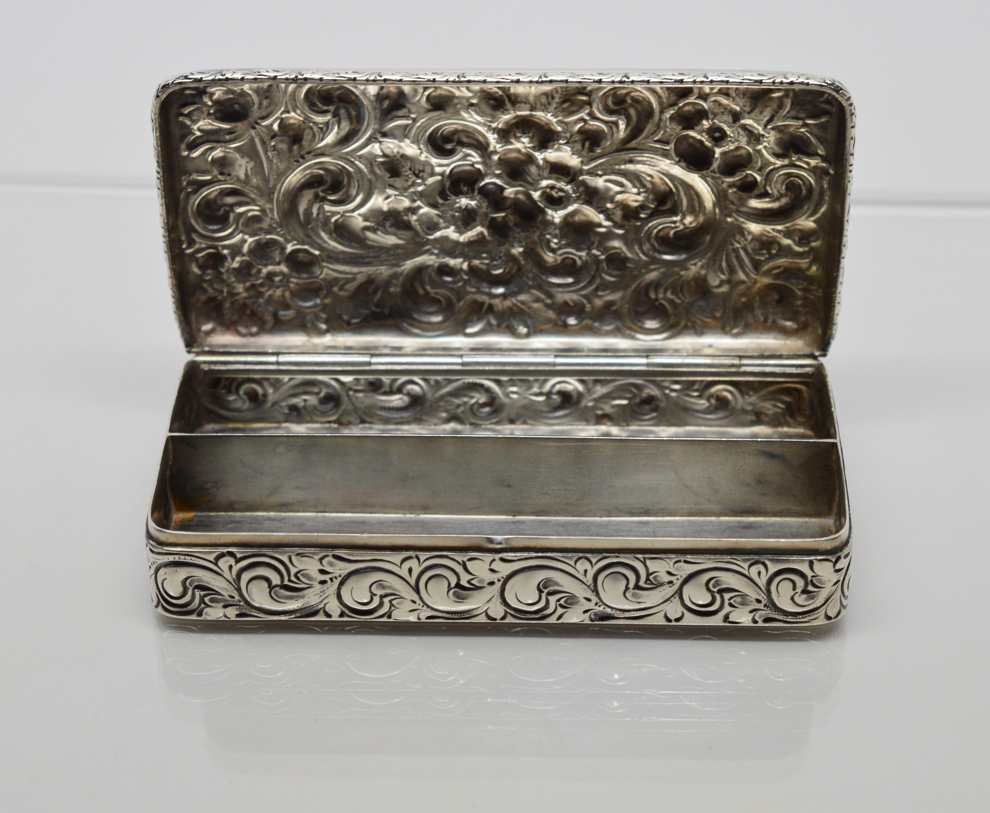 Antique Sterling Silver Snuff Box 1