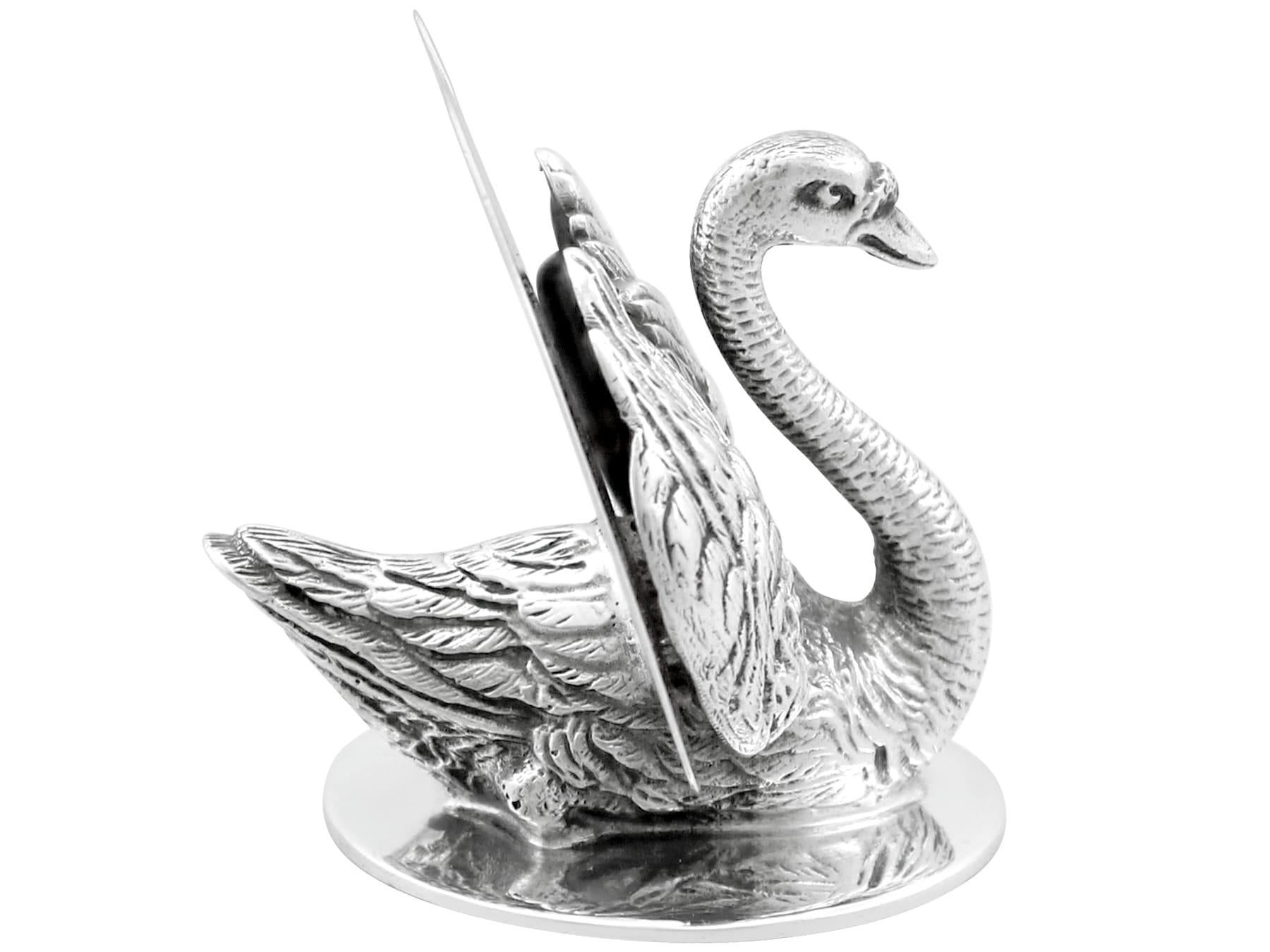 Antique Sterling Silver Swan Menu / Card Holders In Excellent Condition For Sale In Jesmond, Newcastle Upon Tyne