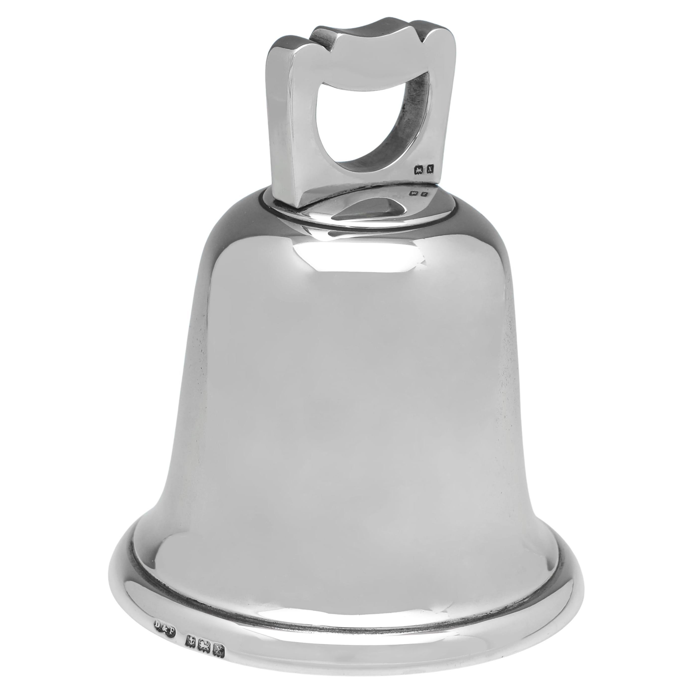 Antico campanello da tavolo in argento sterling realizzato nel 1922