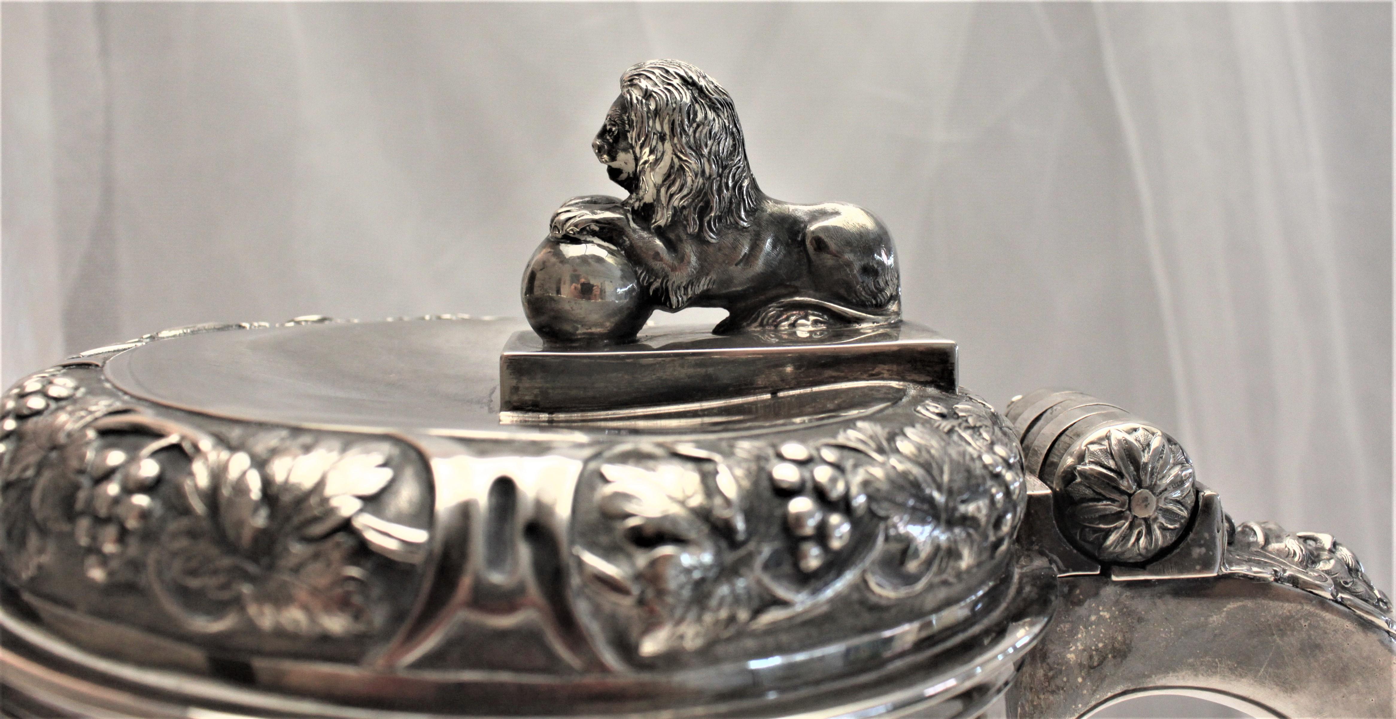 Gran cubitera antigua de plata de ley con leones figurados en Bueno Estado en Hamilton, Ontario