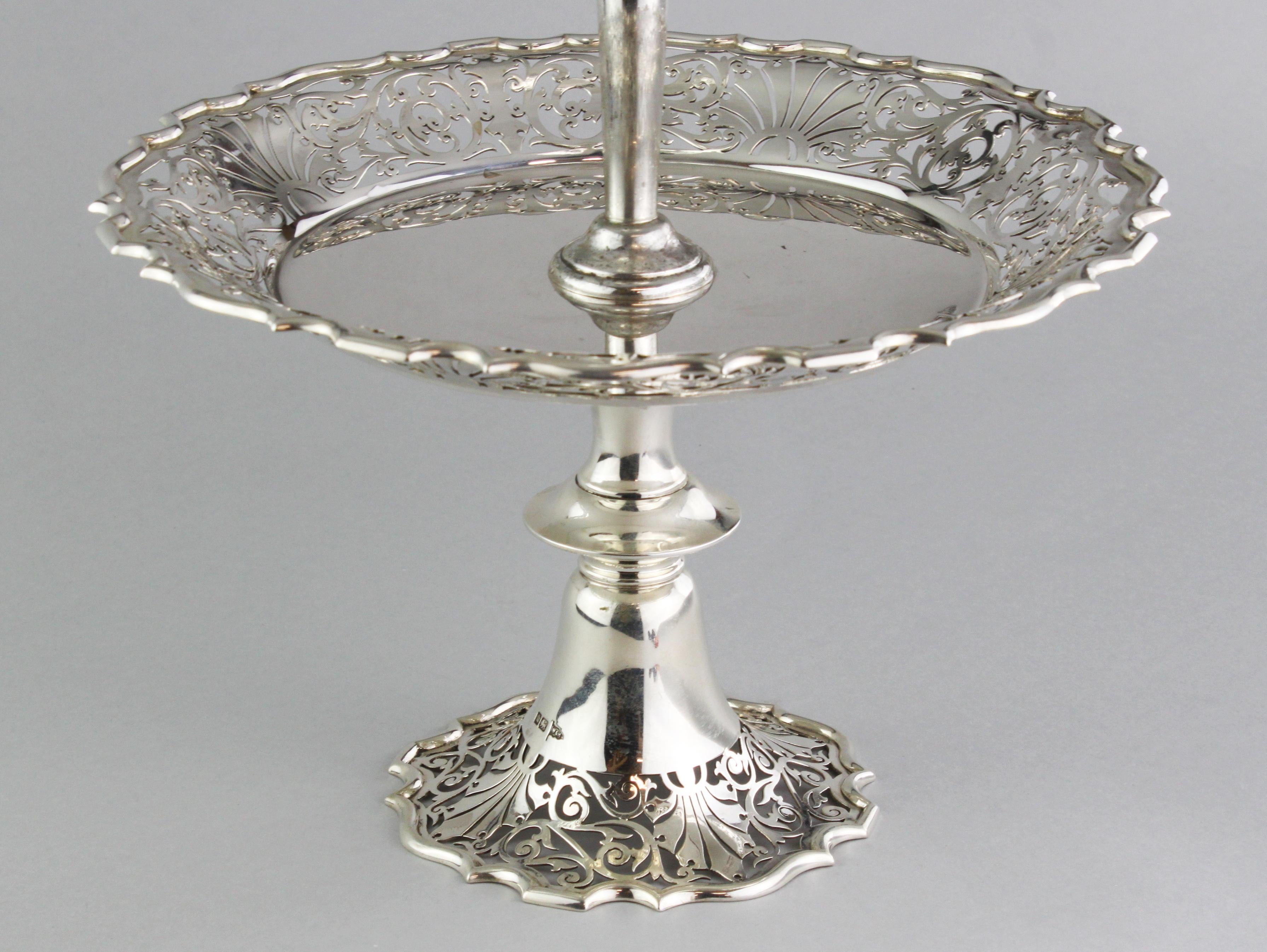 Early 20th Century Antique Sterling Silver Tazza Dish with Vase, Walker & Hall, Sheffield, 1904