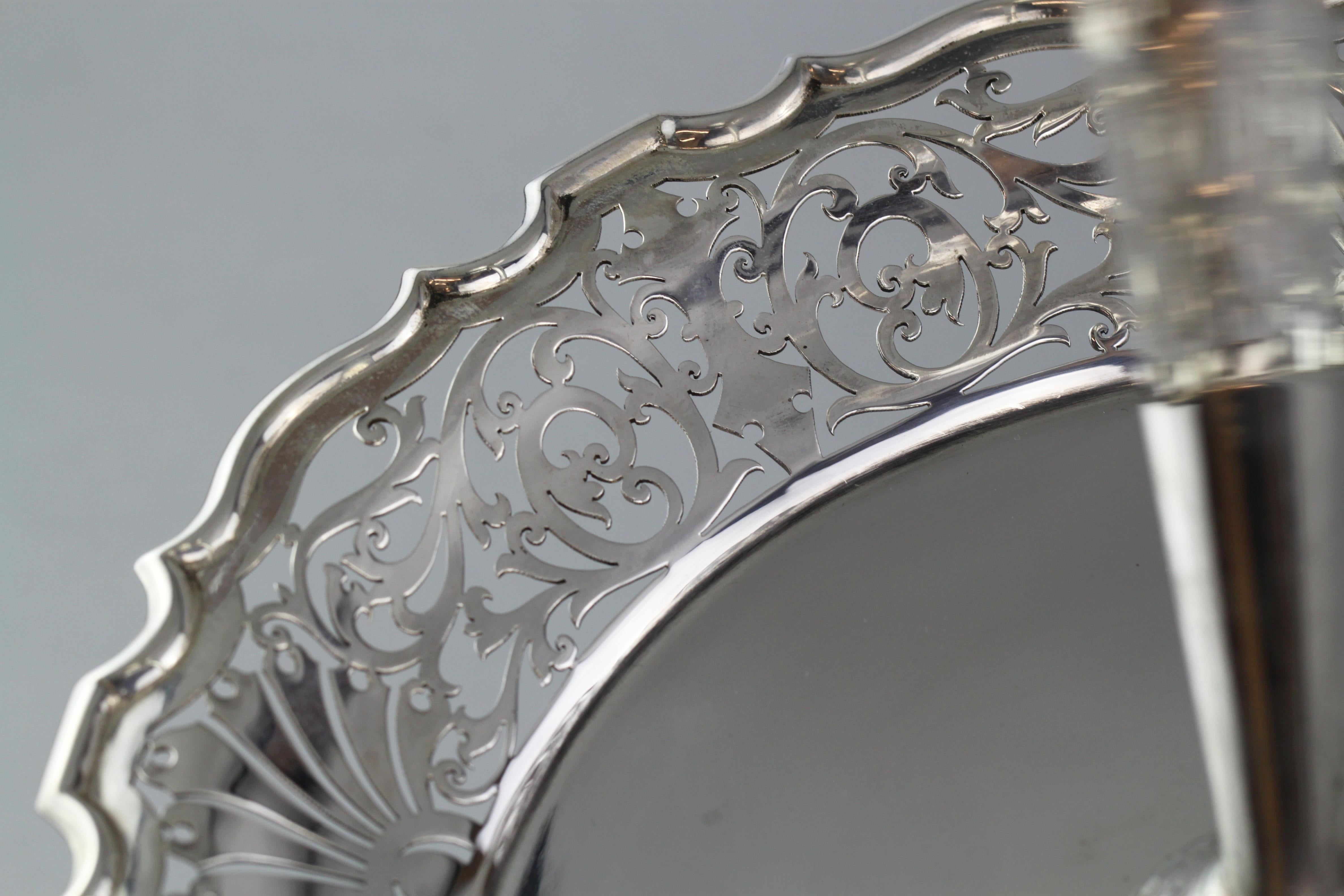 Antique Sterling Silver Tazza Dish with Vase, Walker & Hall, Sheffield, 1904 2