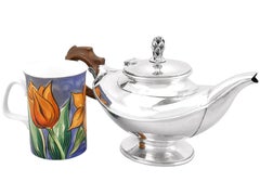 Omar Ramsden Antike Sterlingsilber-Teekanne