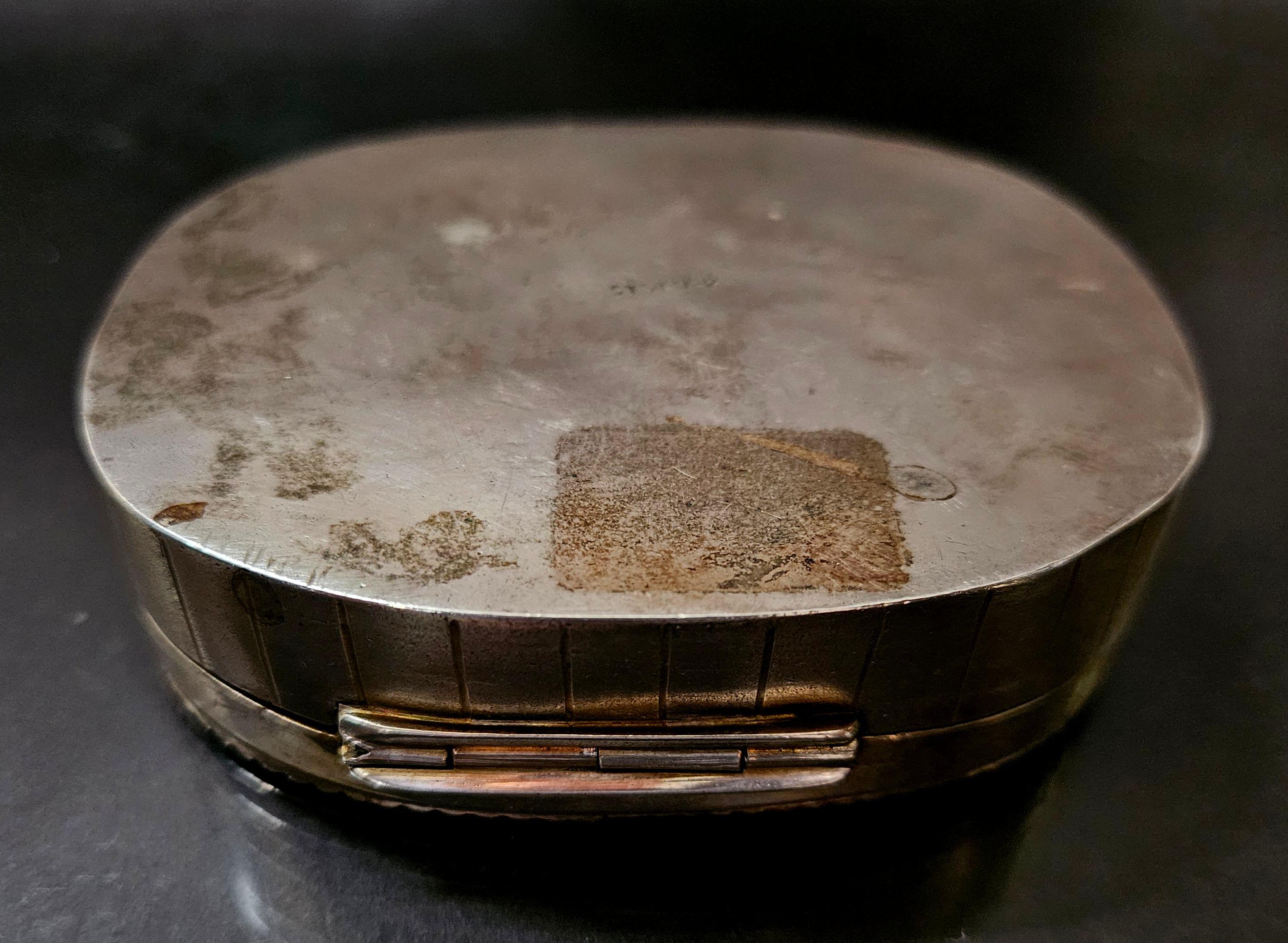 Antique Sterling Silver Snuff Trinket Box, Circa 19th Century For Sale 1