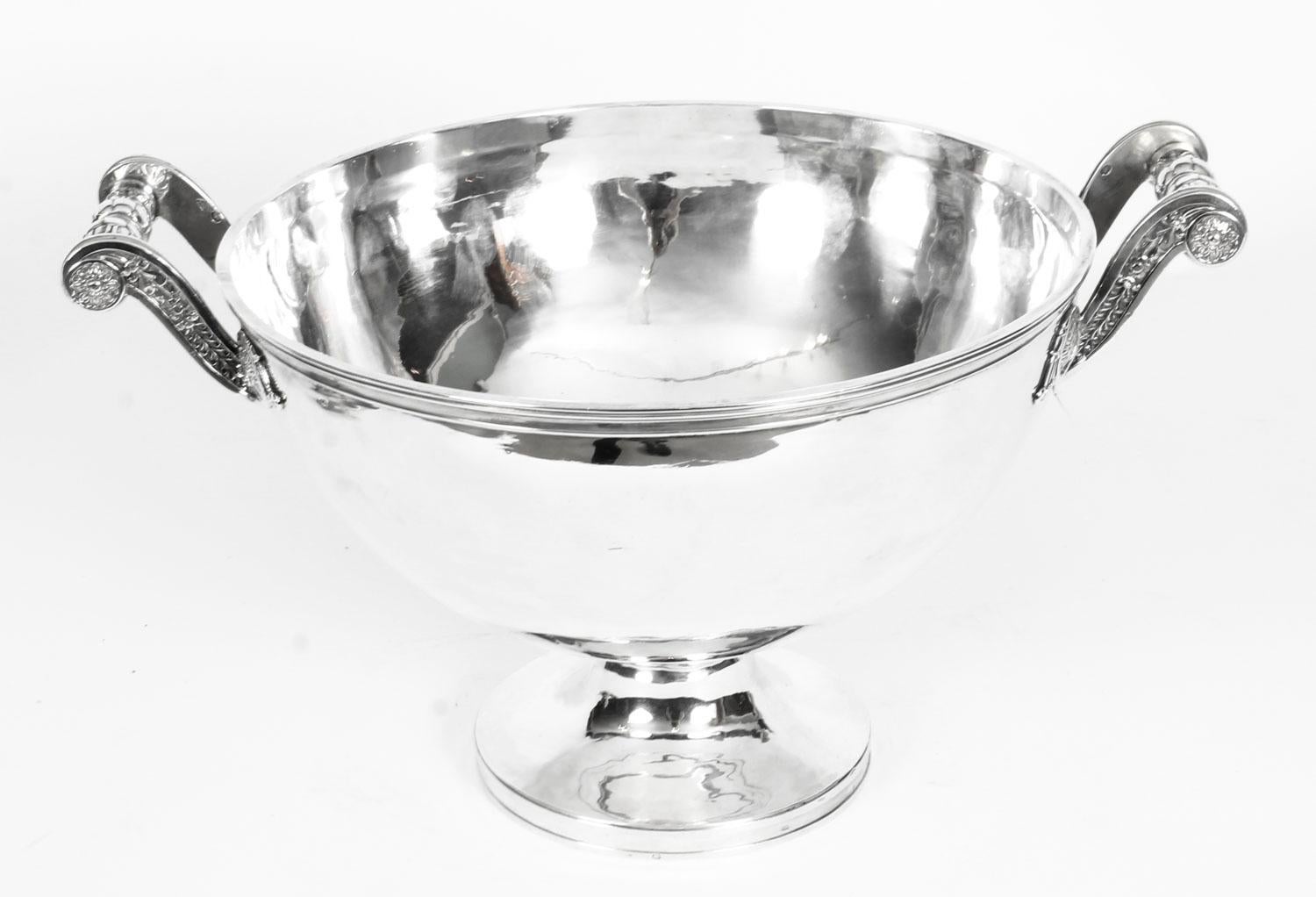 Antique Sterling Silver Tureen by Marc Jacquard Retailed by Bulgari 19th Century In Good Condition For Sale In London, GB