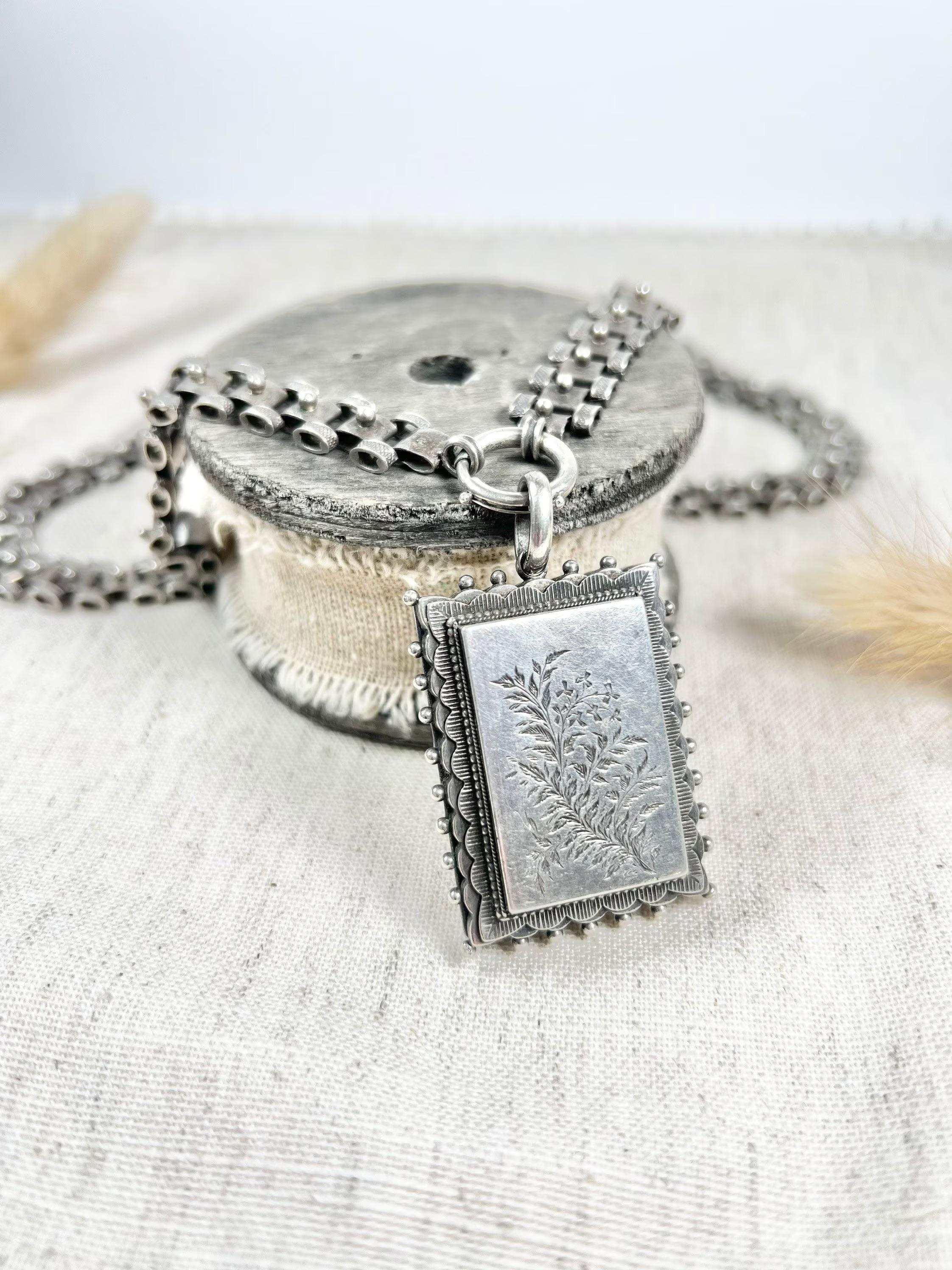 Antique Sterling Silver Victorian Book Chain & Rectangular Locket Necklace For Sale 4