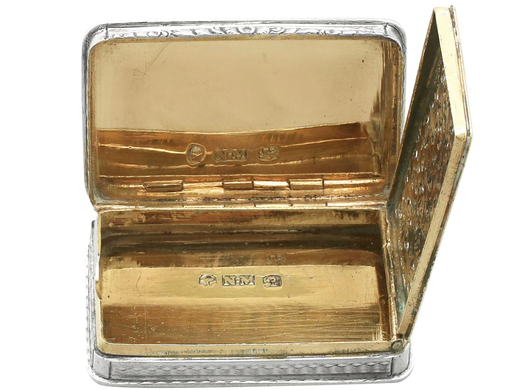 Vinagreta de Plata de Ley Antigua Nathaniel Mills Silver en venta